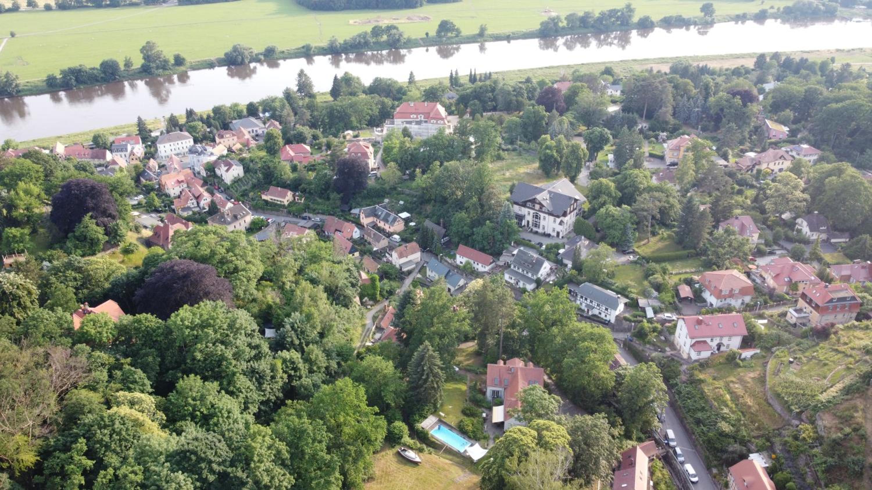 Villa im Park Wachwitzgrund - Große Ferienwohnung in EG der Villa view 2