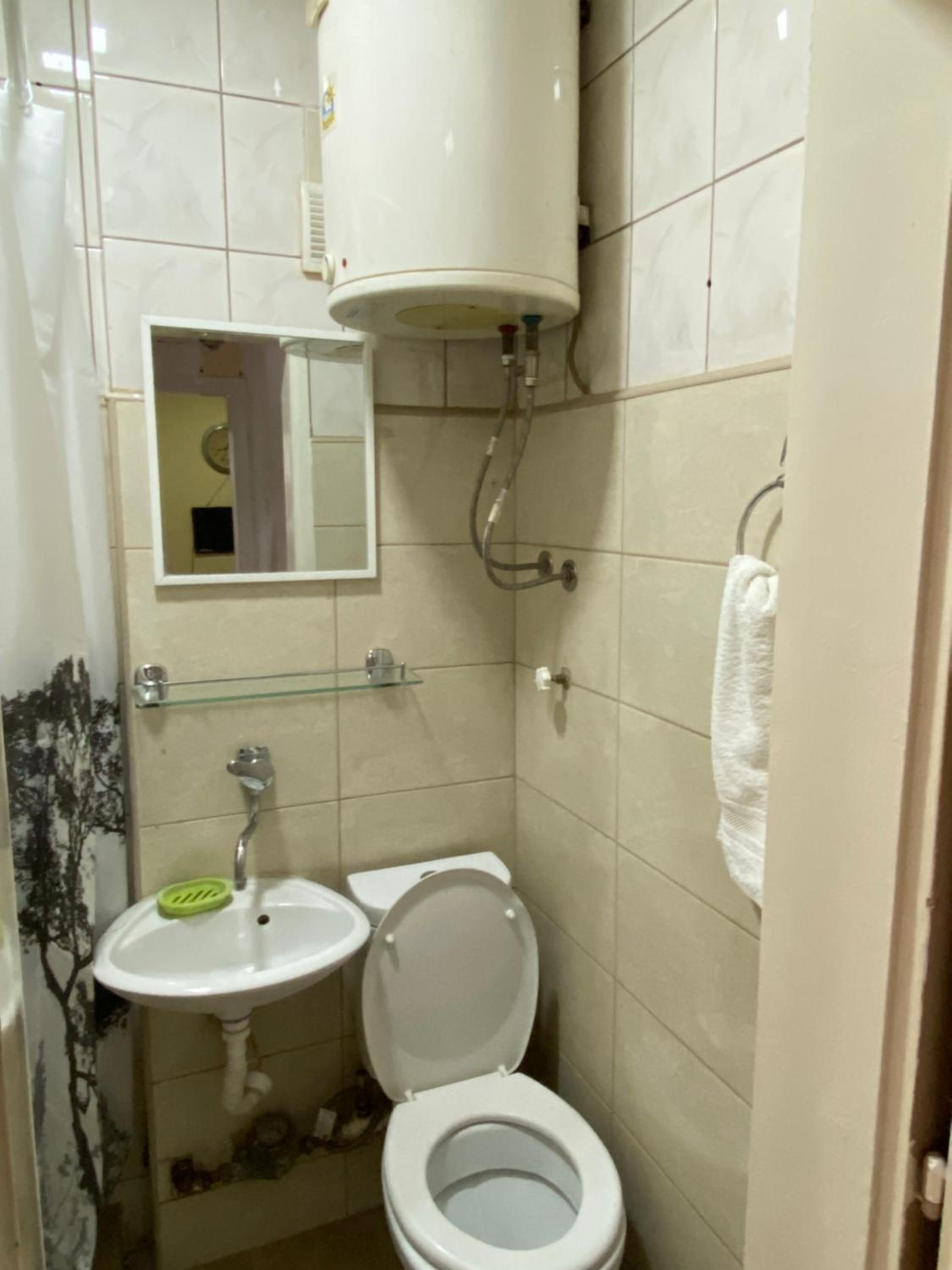 Photo 10