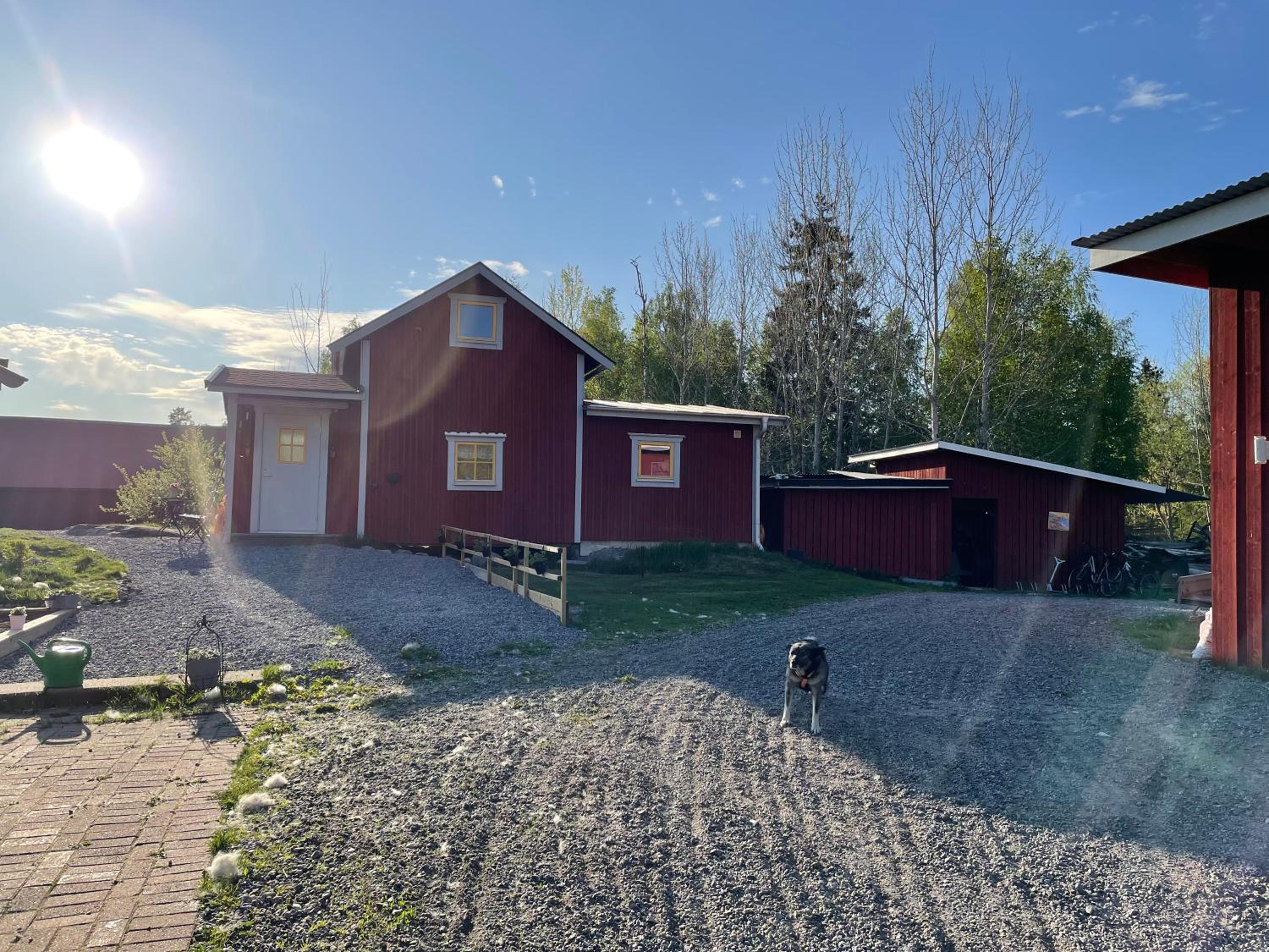 Loves Bondgård