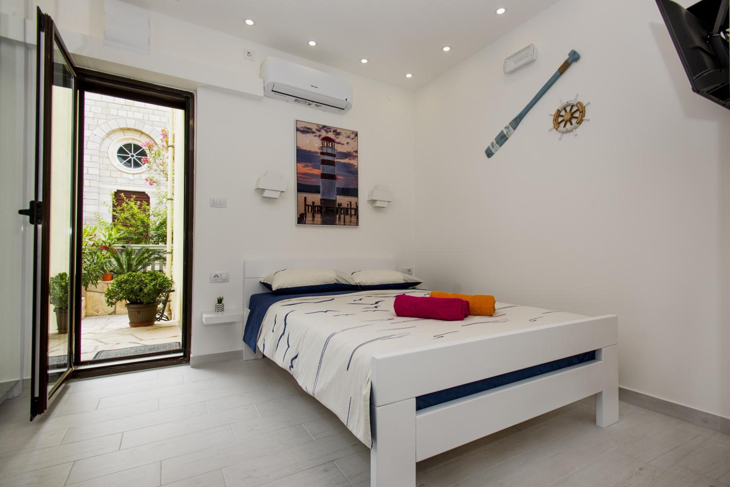 Studio Apartments Summer Time