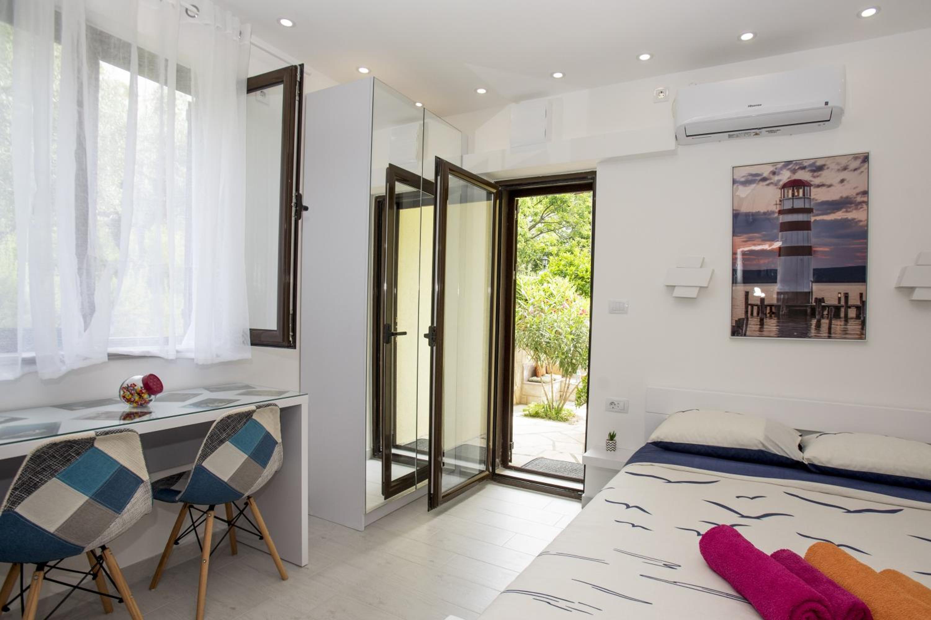 Studio Apartments Summer Time
