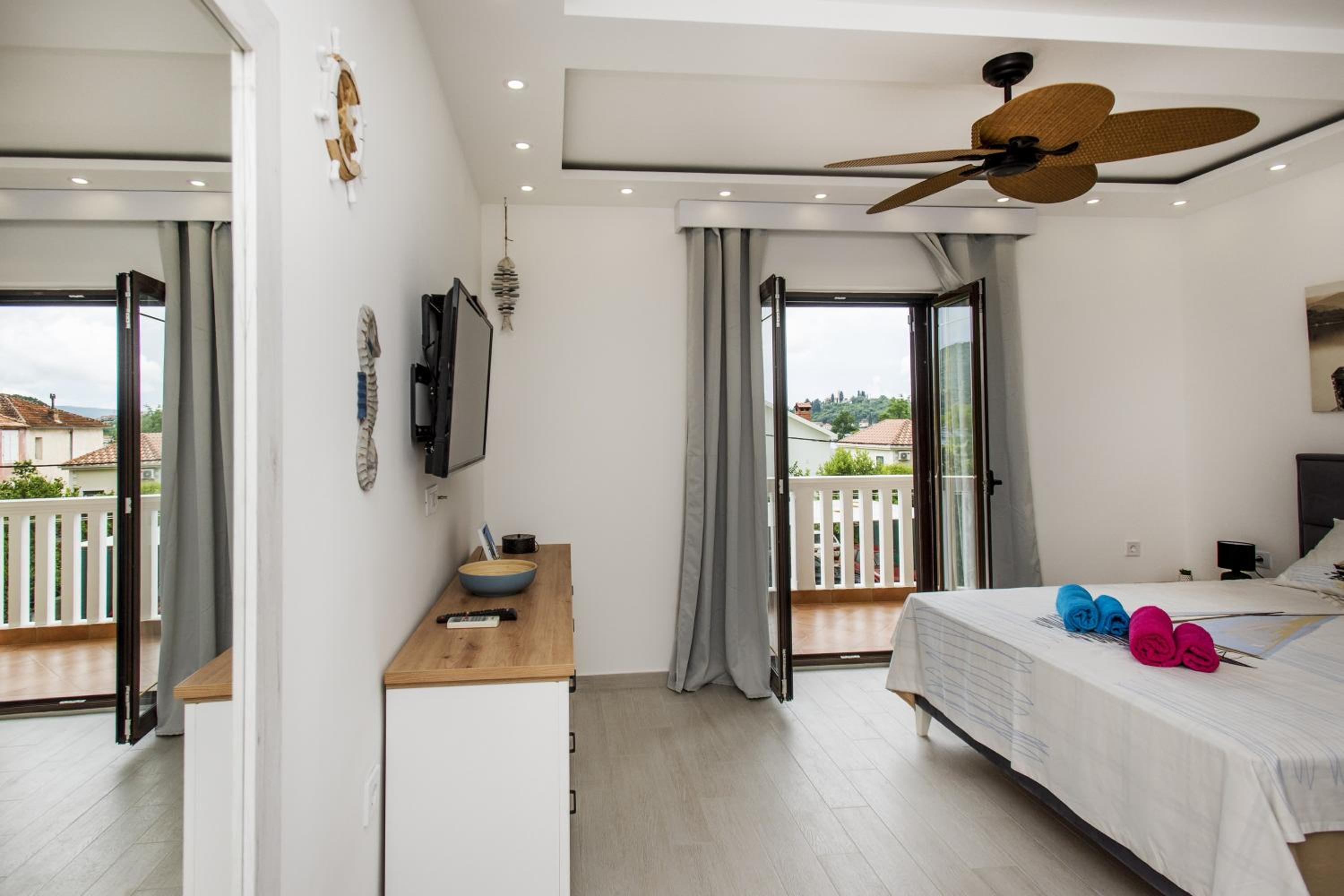 Studio Apartments Summer Time