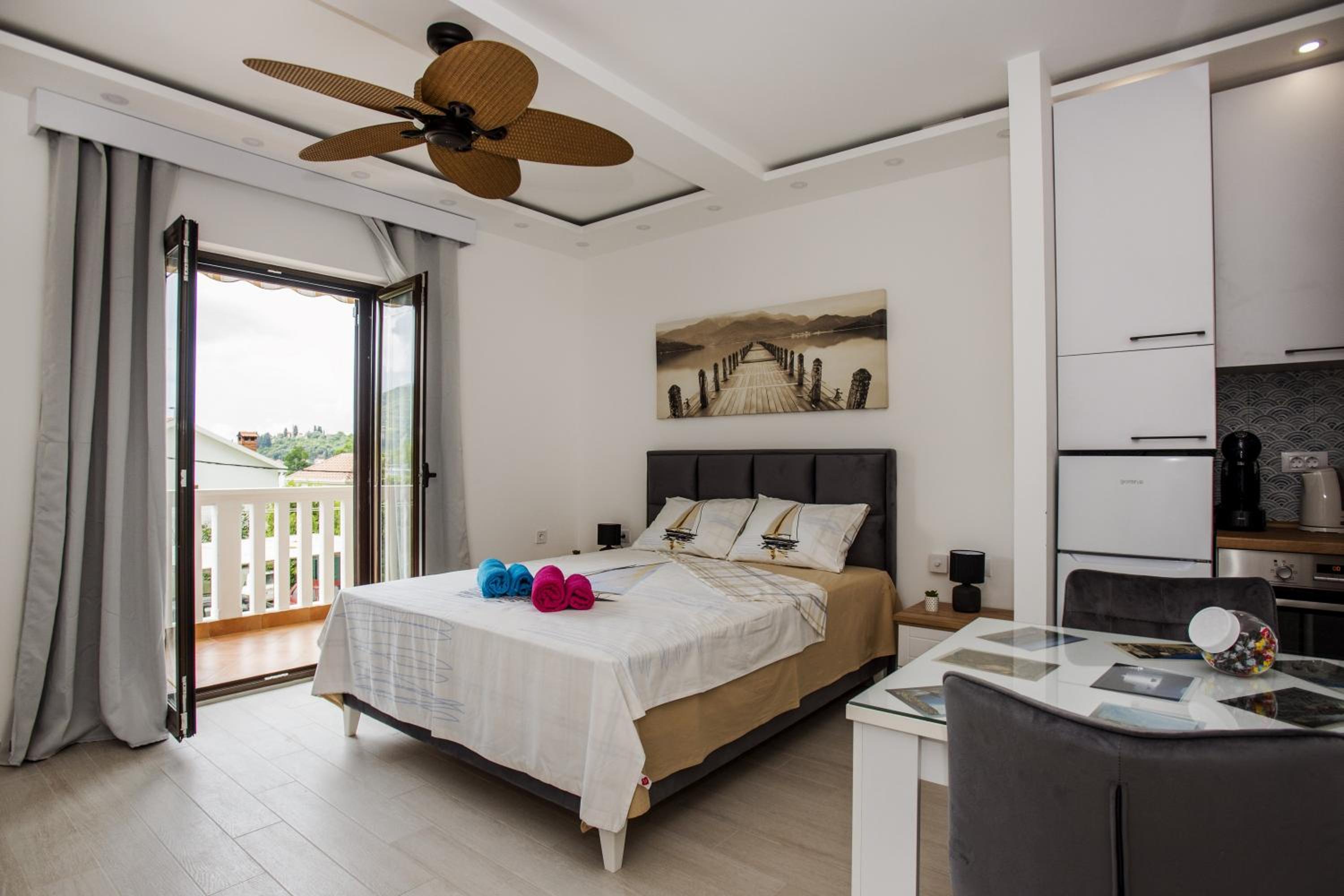 Studio Apartments Summer Time