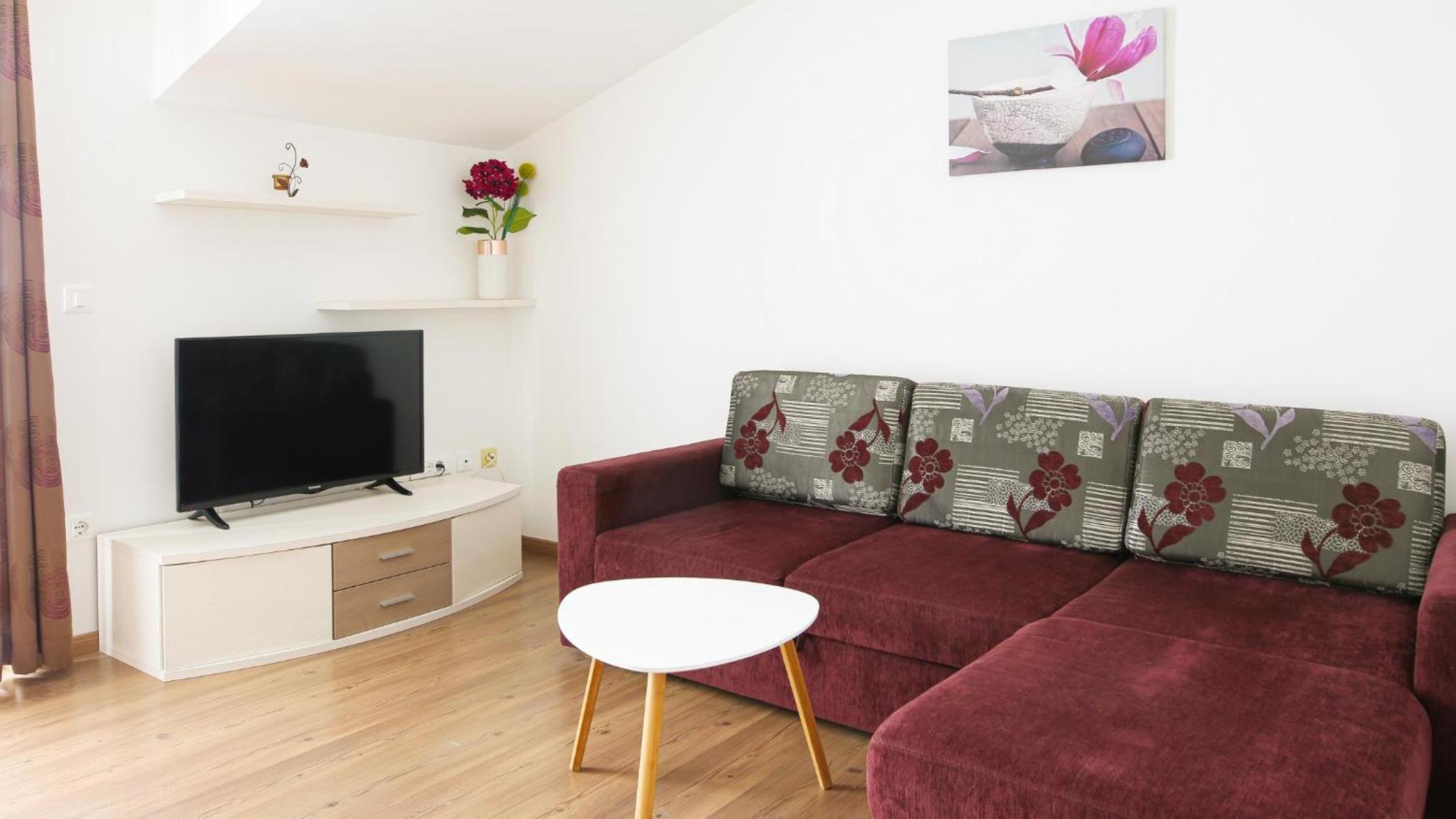 Tomic Apartments - Property Image 1