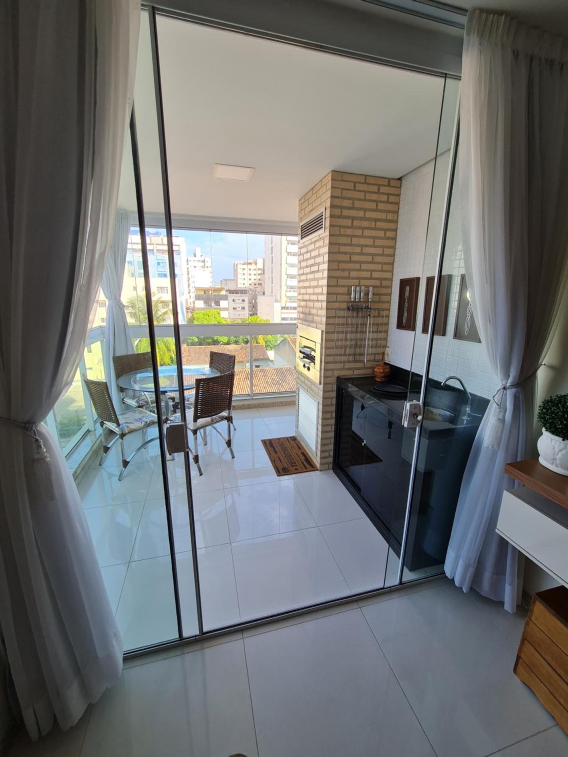 APTO 2 QUARTOS GUARAPARI