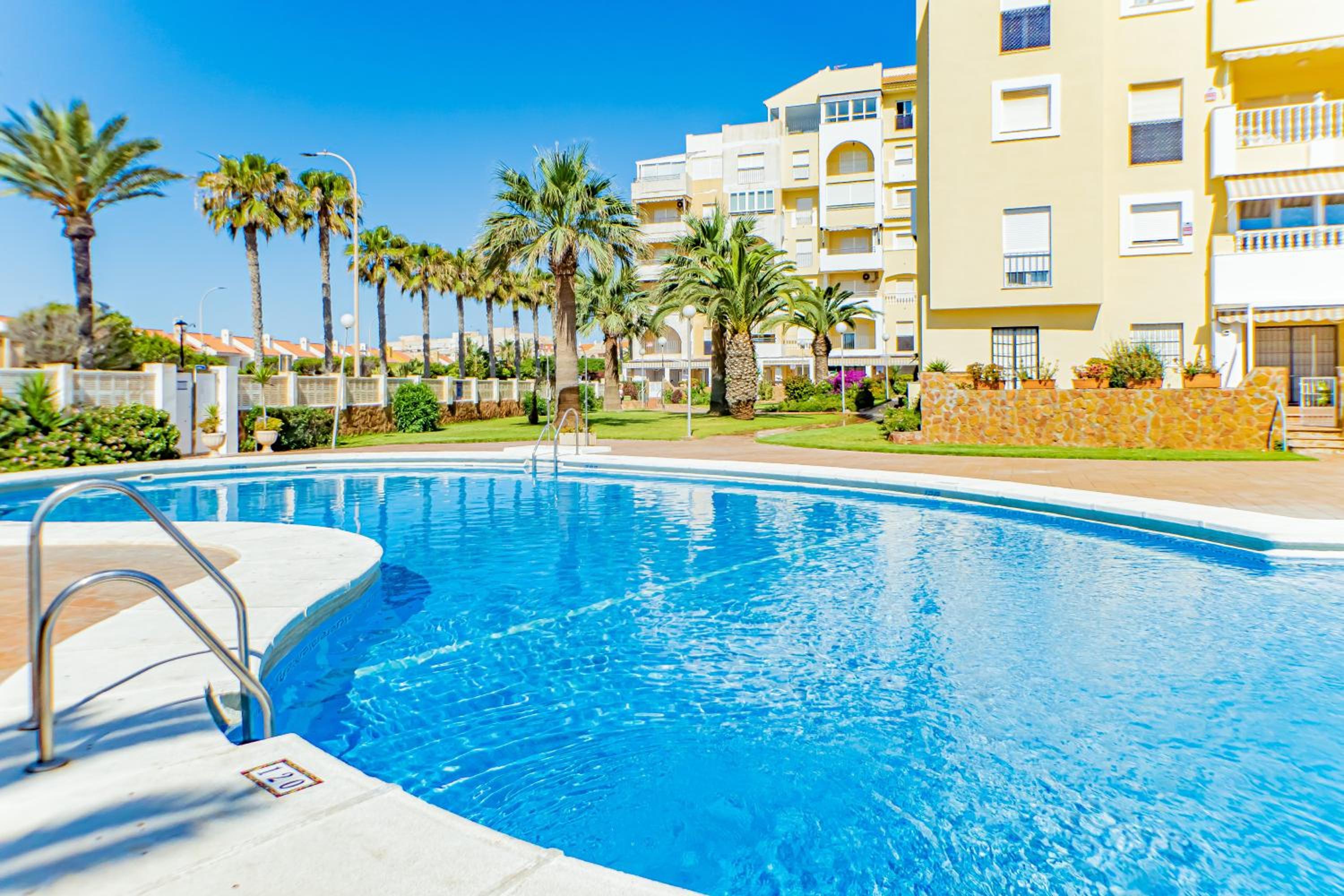 Ático Almería. Paseo marítimo Roquetas de Mar