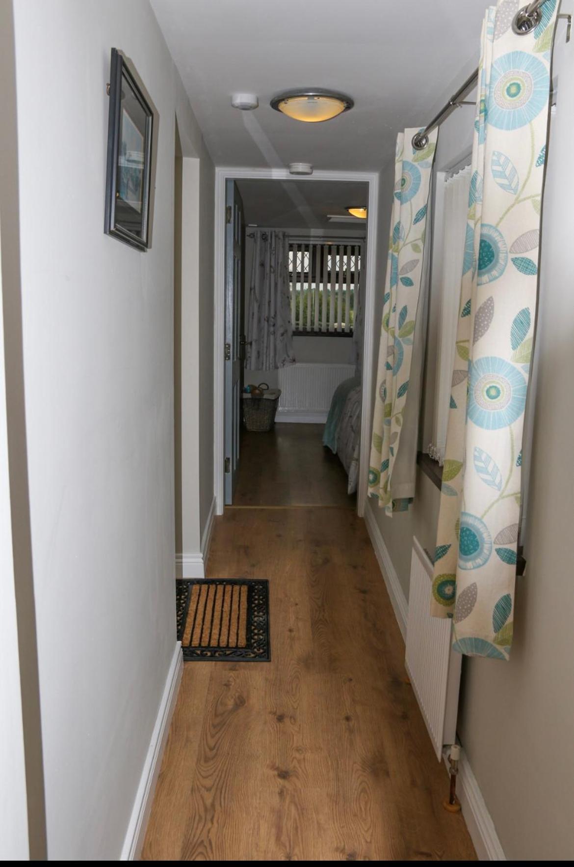 The Snug At Kingfisher Cottage