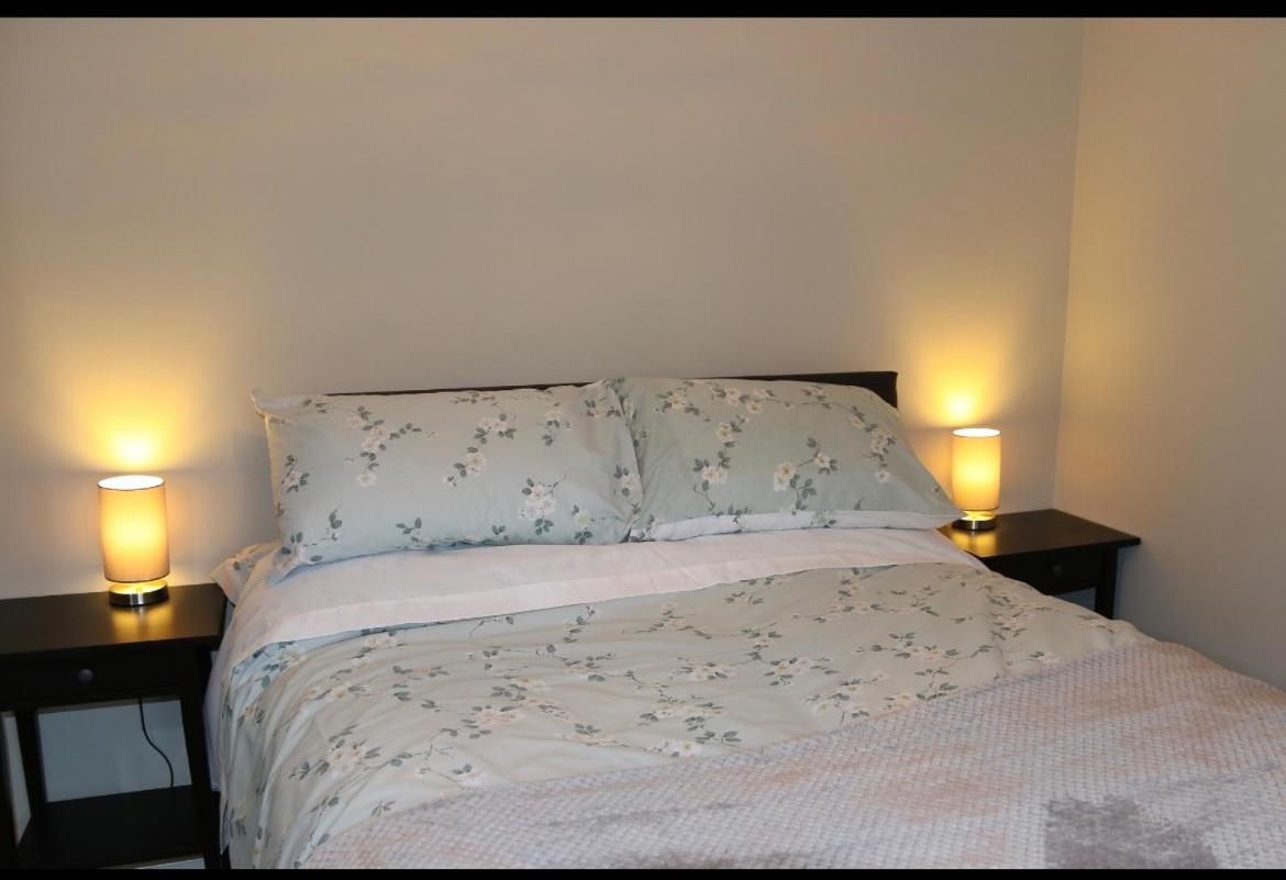 The Snug At Kingfisher Cottage