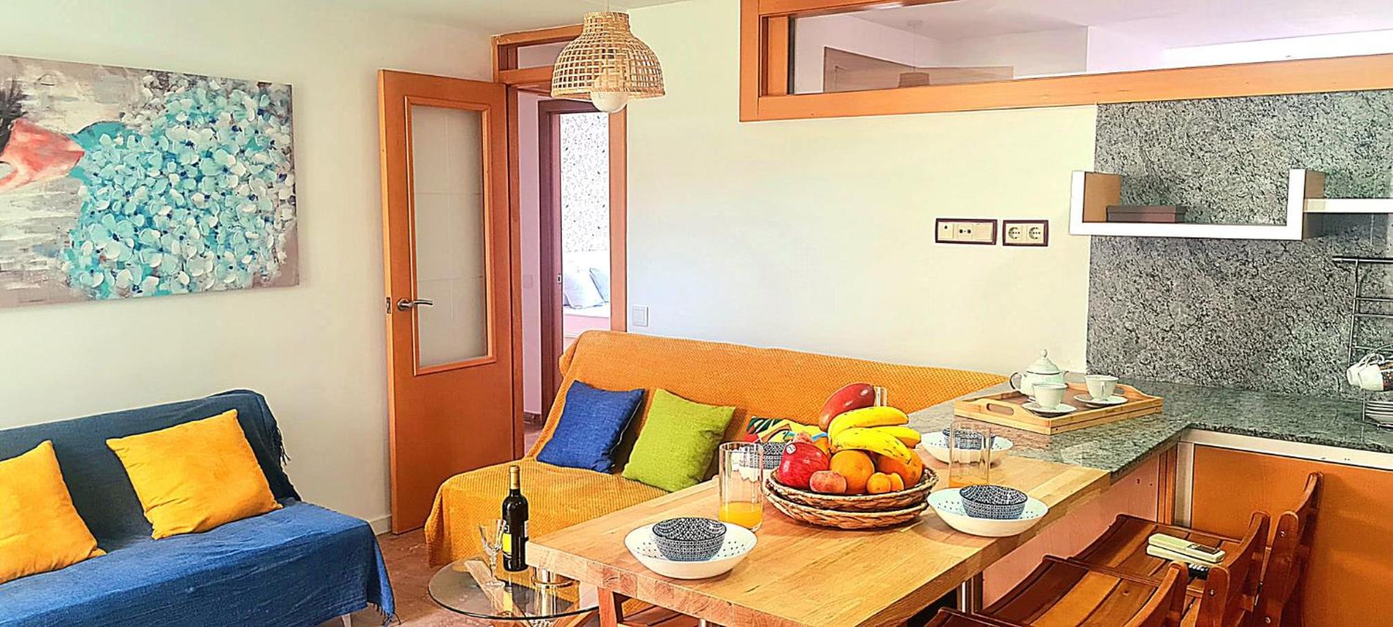 Aparthotel Mediterráneo by NeoHotels-Centro 8 min by Metro