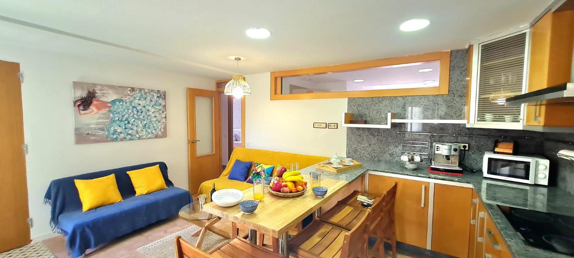 Aparthotel Mediterráneo by NeoHotels-Centro 8 min by Metro