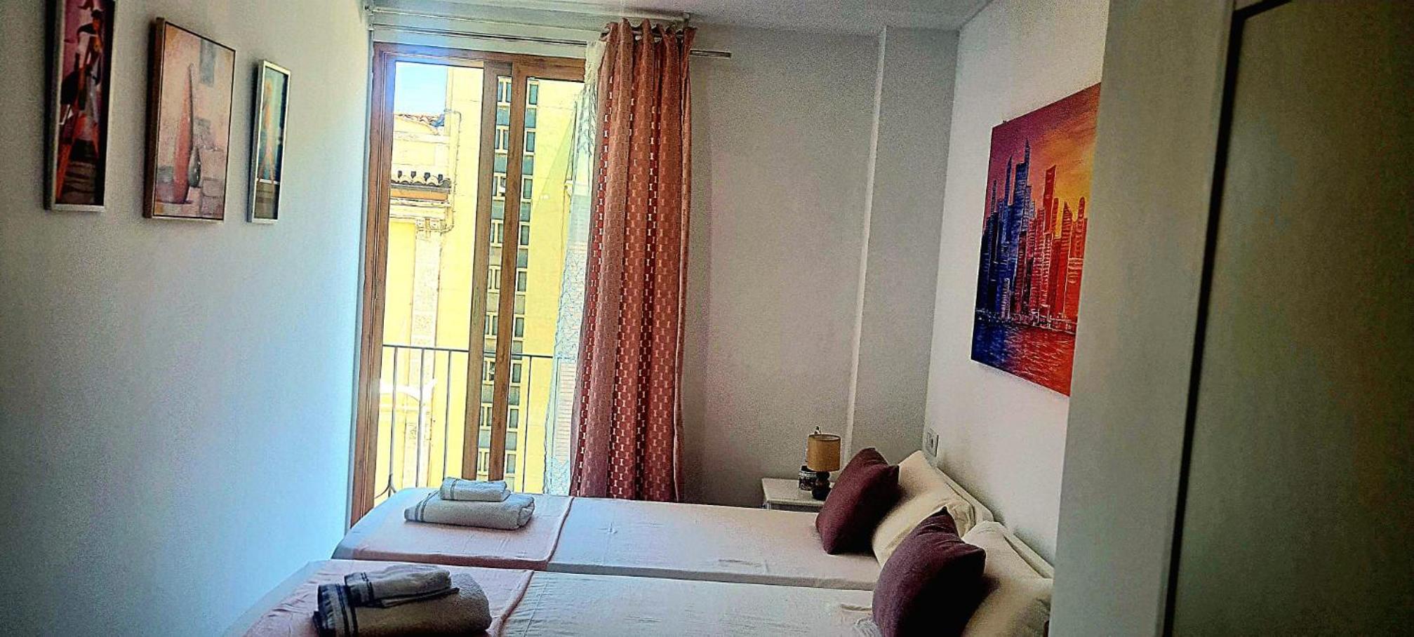 Aparthotel Mediterráneo by NeoHotels-Centro 8 min by Metro