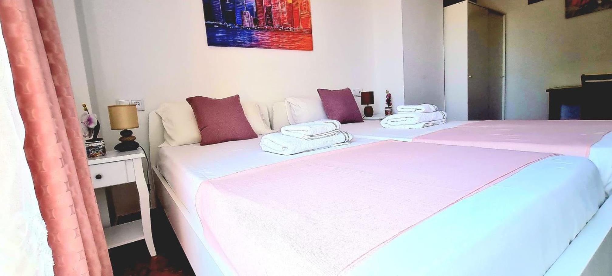 Aparthotel Mediterráneo by NeoHotels-Centro 8 min by Metro