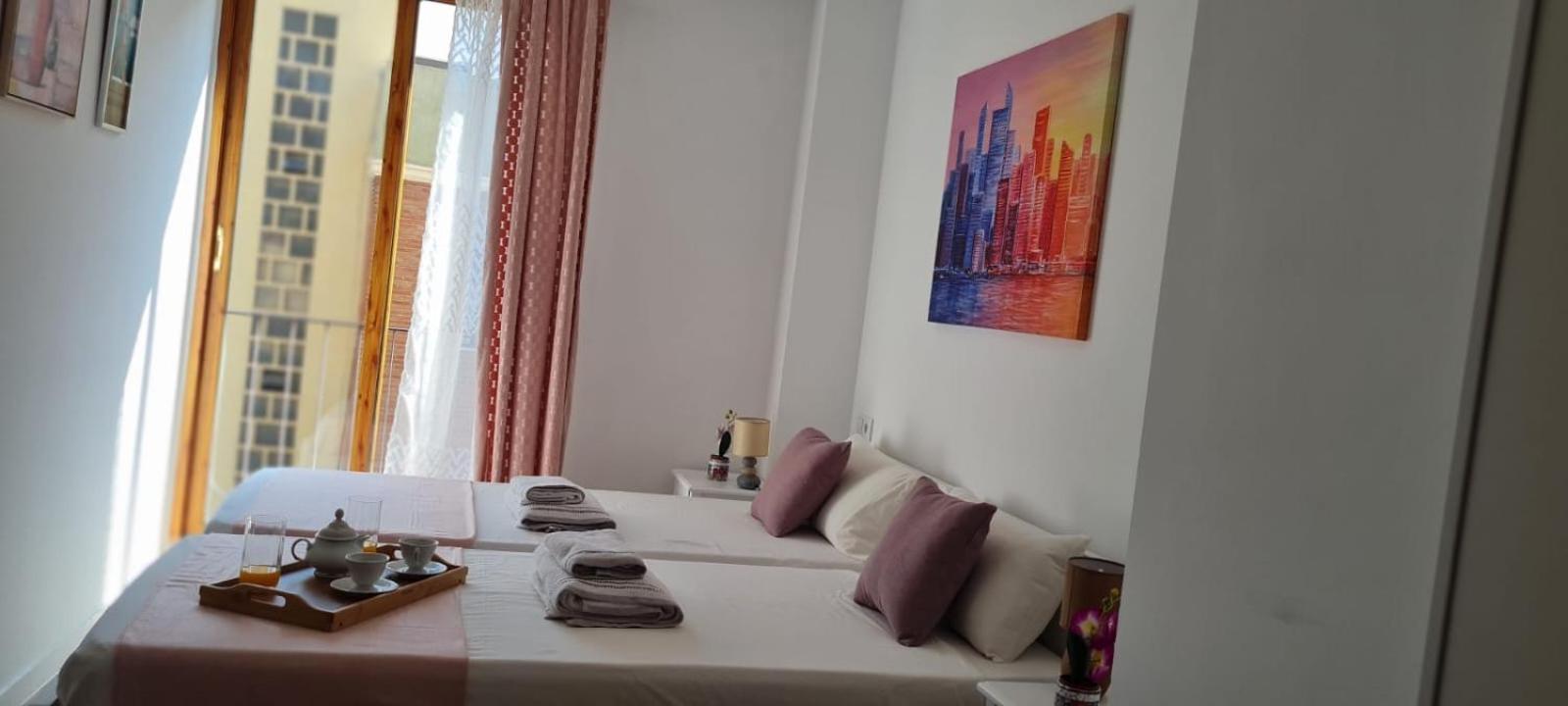 Aparthotel Mediterráneo by NeoHotels-Centro 8 min by Metro
