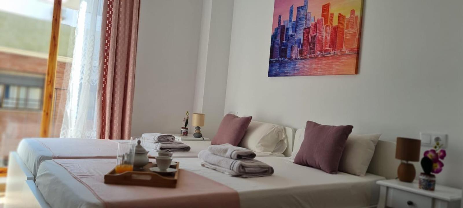 Aparthotel Mediterráneo by NeoHotels-Centro 8 min by Metro