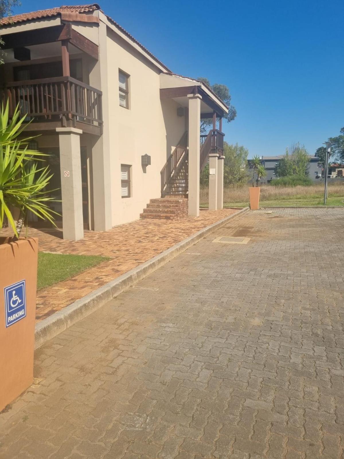 Emufuleni river logde
