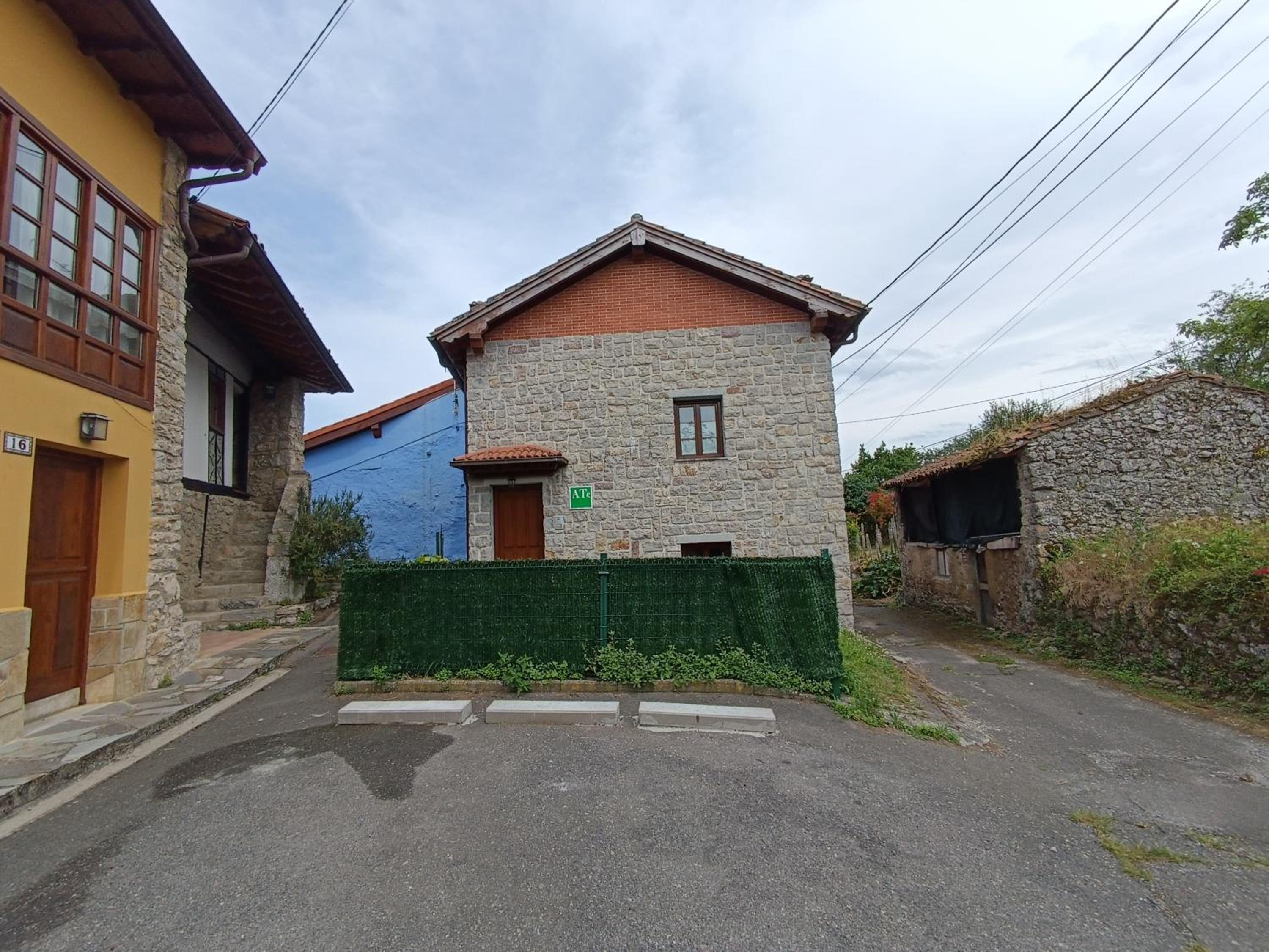 Apartamentos MinusKa con jardin y a tan solo 10 min andando a Llanes