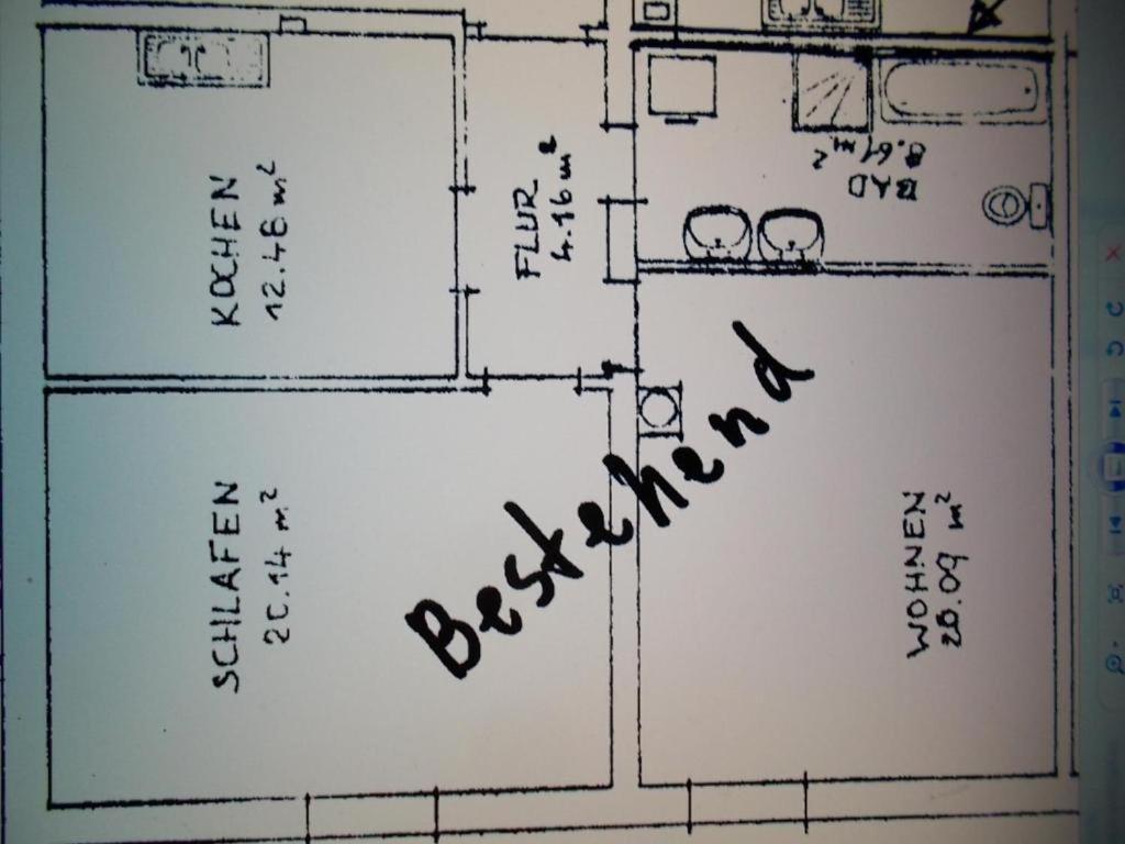 ROOM in apartment LOT SPACE & option COOKING & terrace - 9 km from A8 highway & superfast self checkin