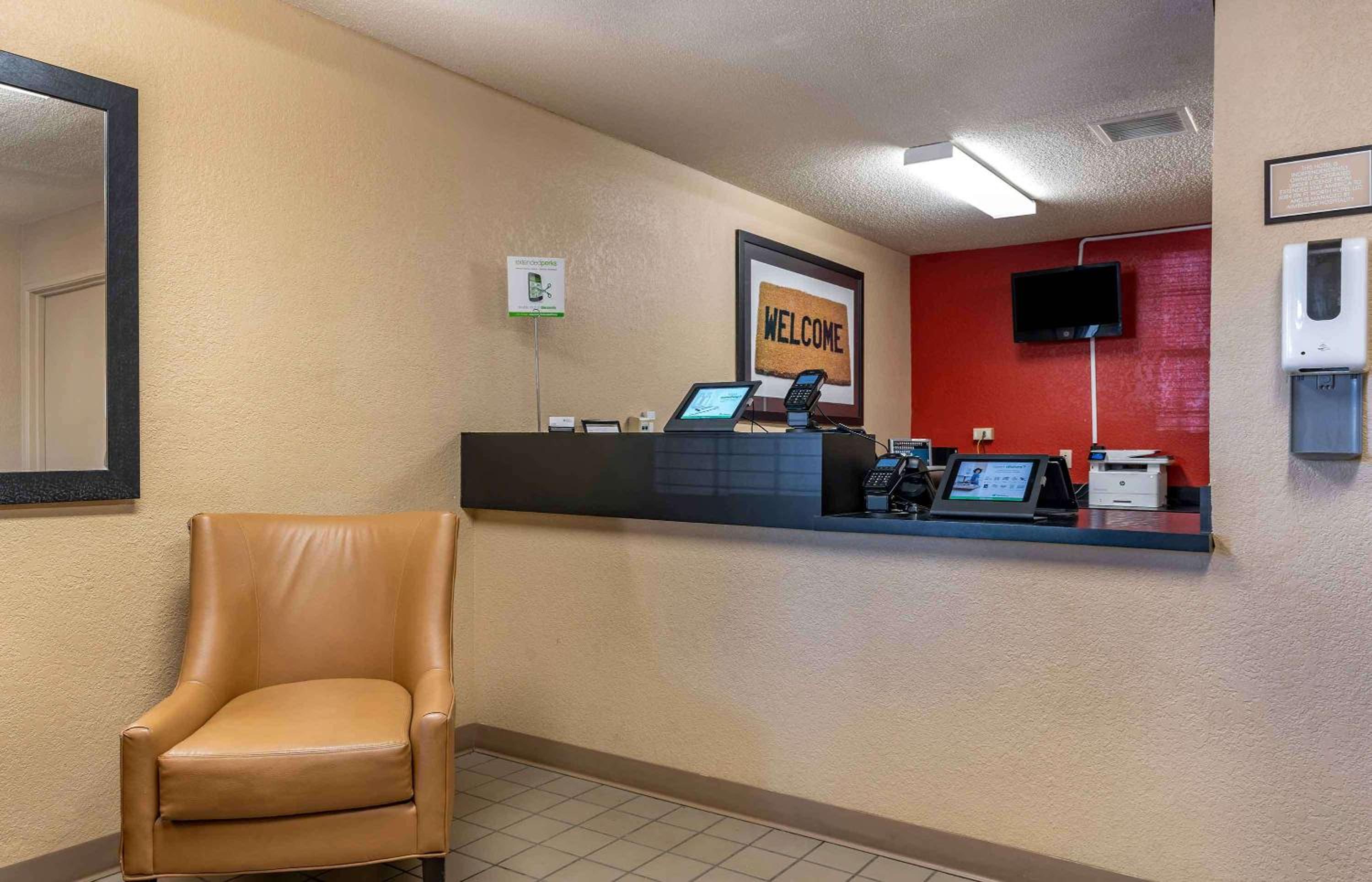 Lexington Vacations - Extended Stay America Suites - Lexington - Nicholasville Road - Property Image 25