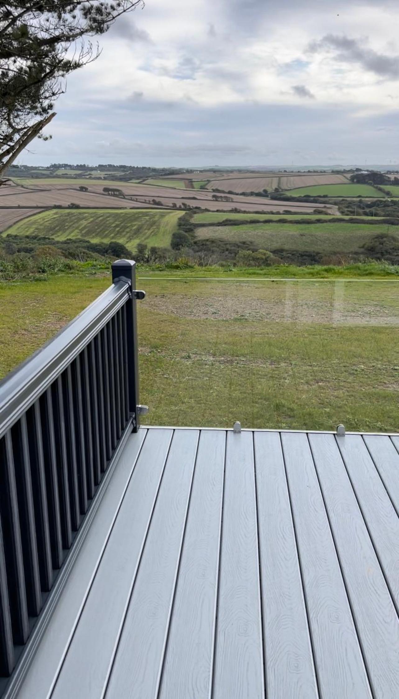 Holiday Home with Stunning Views view 4