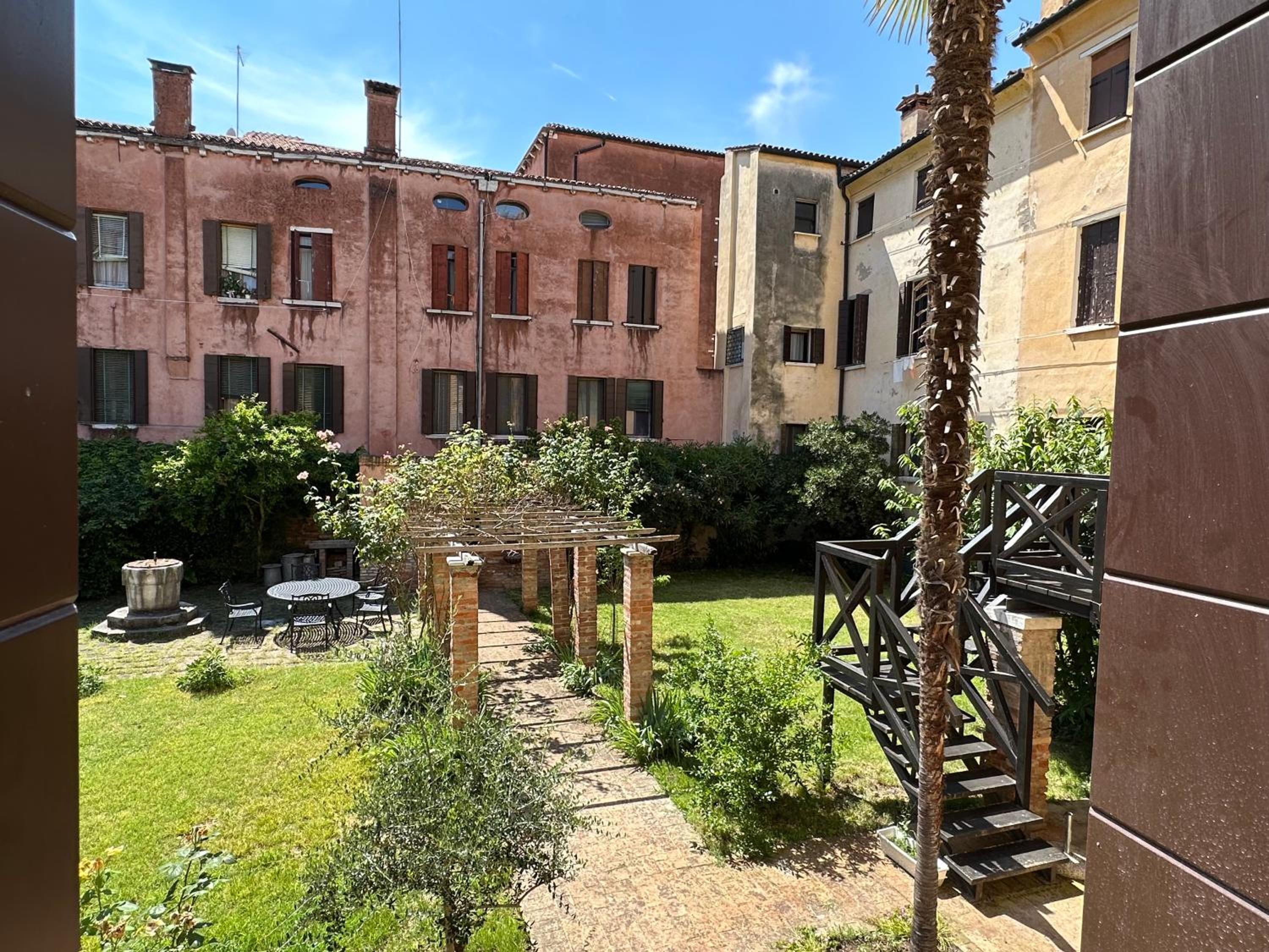 Zen Accommodations Grand Canal