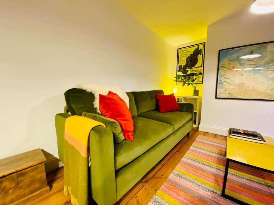 Stylish Garden Flat view 5