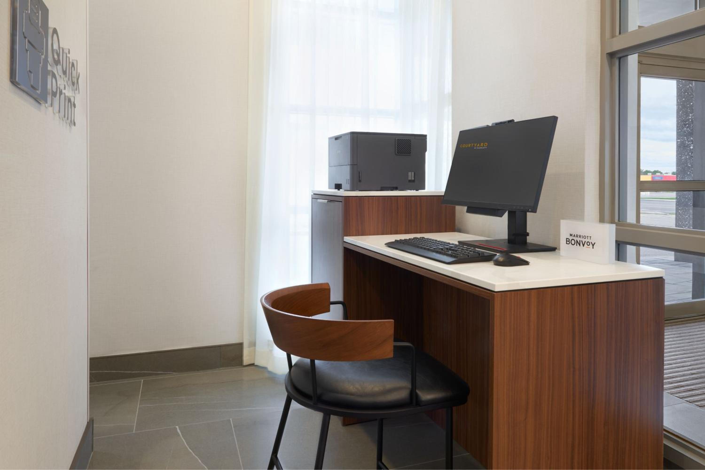 Kitchener Vacations - Courtyard by Marriott Kitchener - Property Image 22