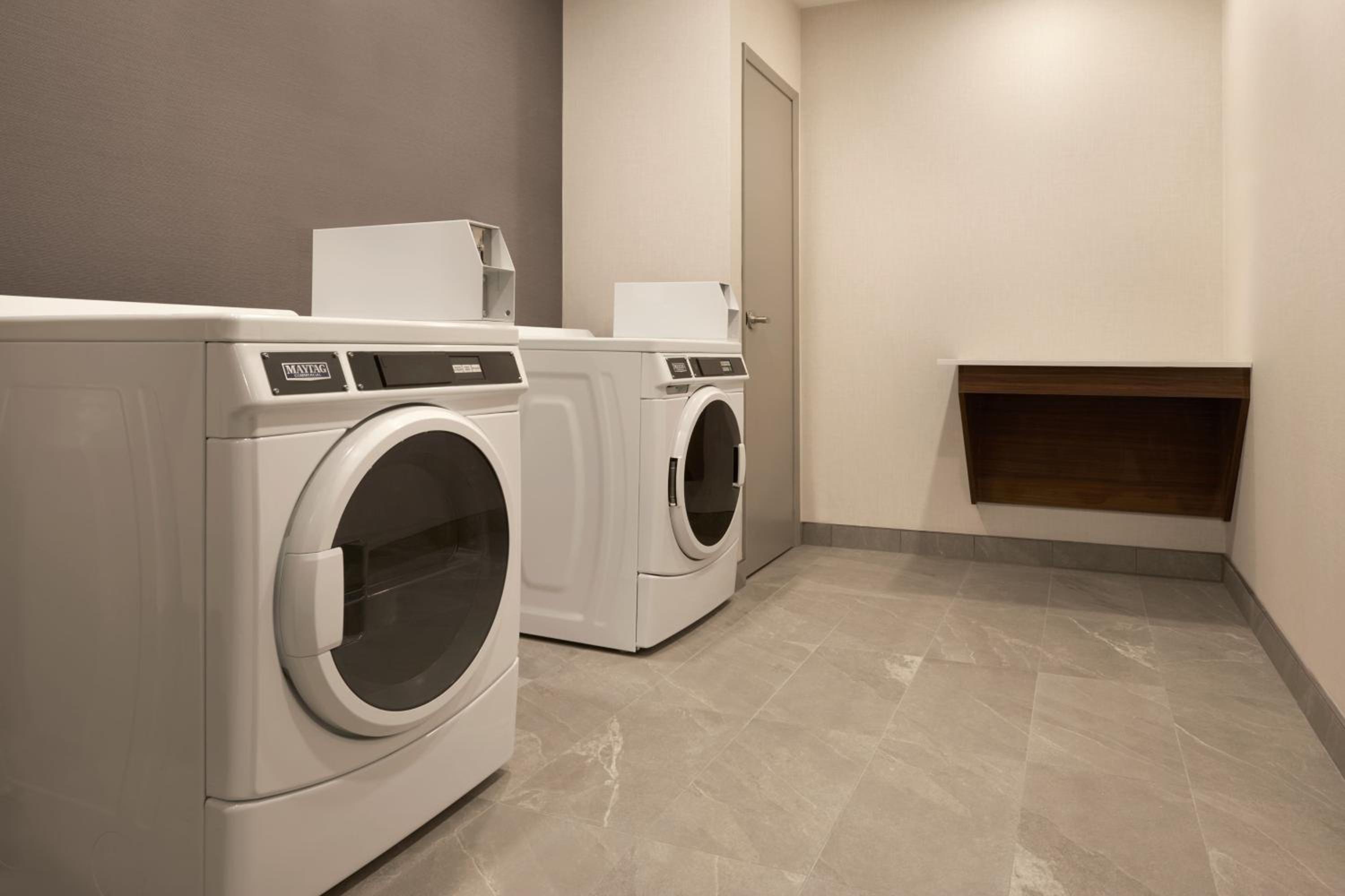 Kitchener Vacations - Courtyard by Marriott Kitchener - Property Image 5