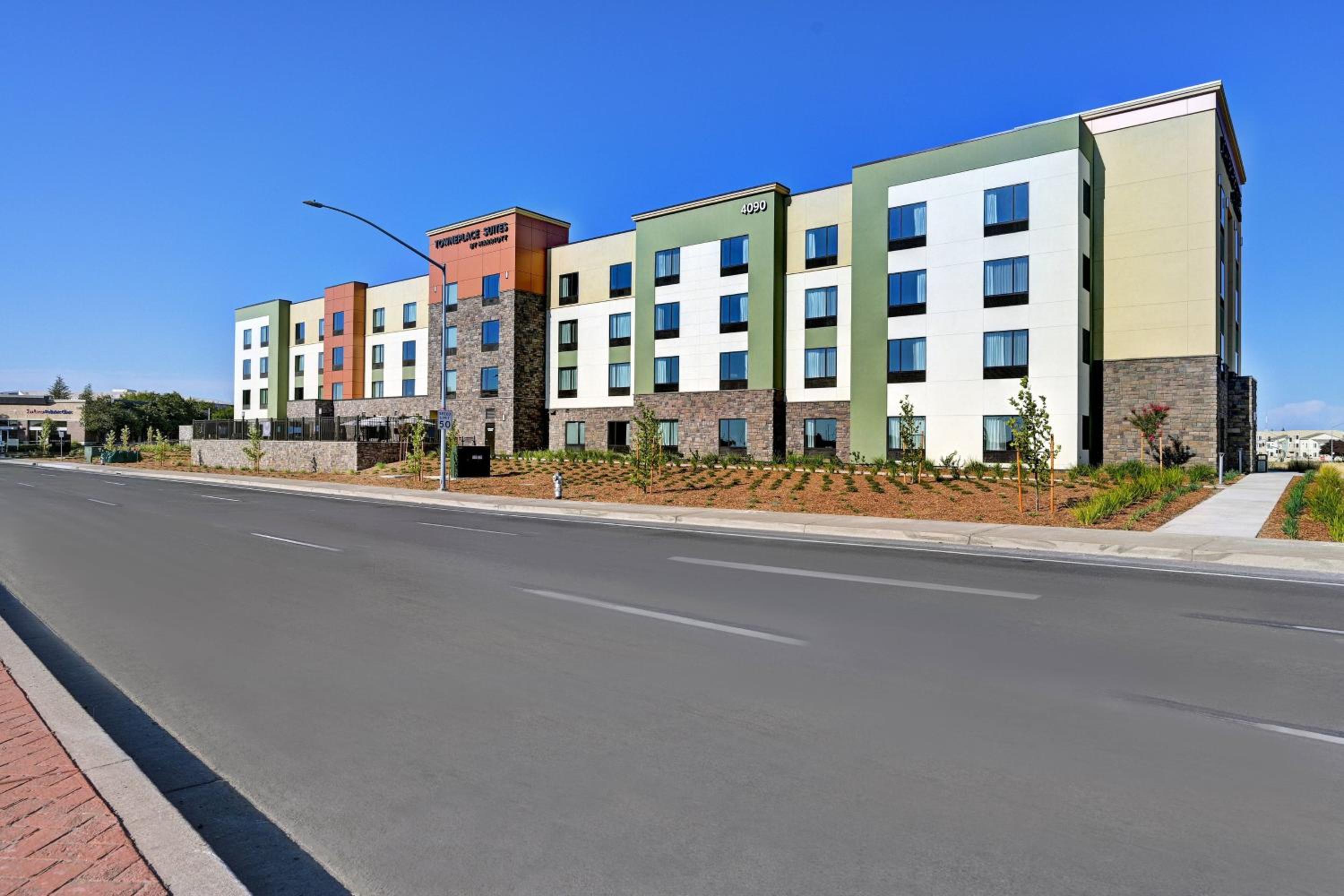 Hotel TownePlace Suites Sacramento Airport Natomas - Image 1