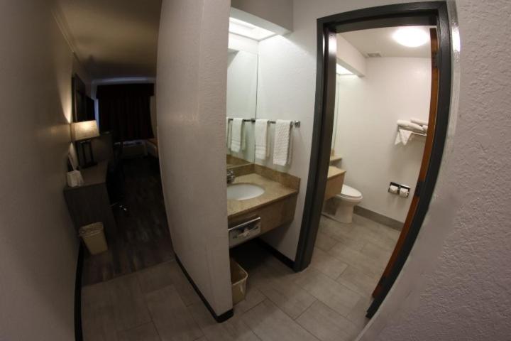 Prescott Valley Vacations - Americas Best Value Inn Prescott Valley - Property Image 11