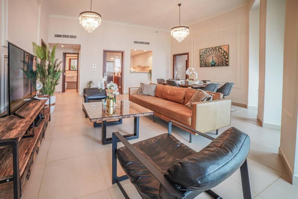 FIRST CLASS 2BR with full DUBAI SKYLINE & SEA view