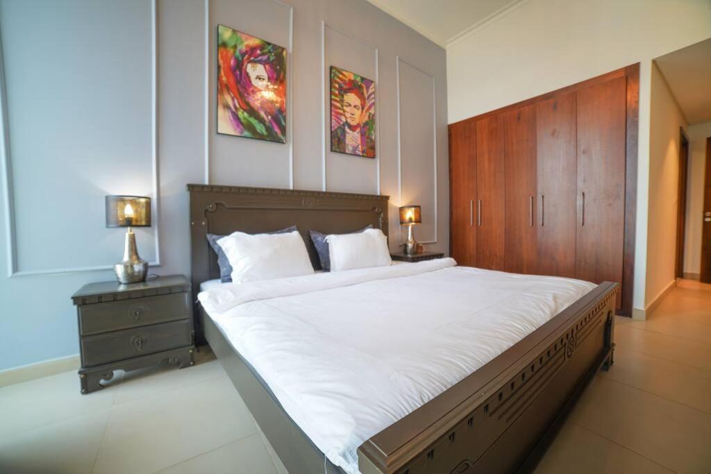 FIRST CLASS 2BR with full DUBAI SKYLINE & SEA view