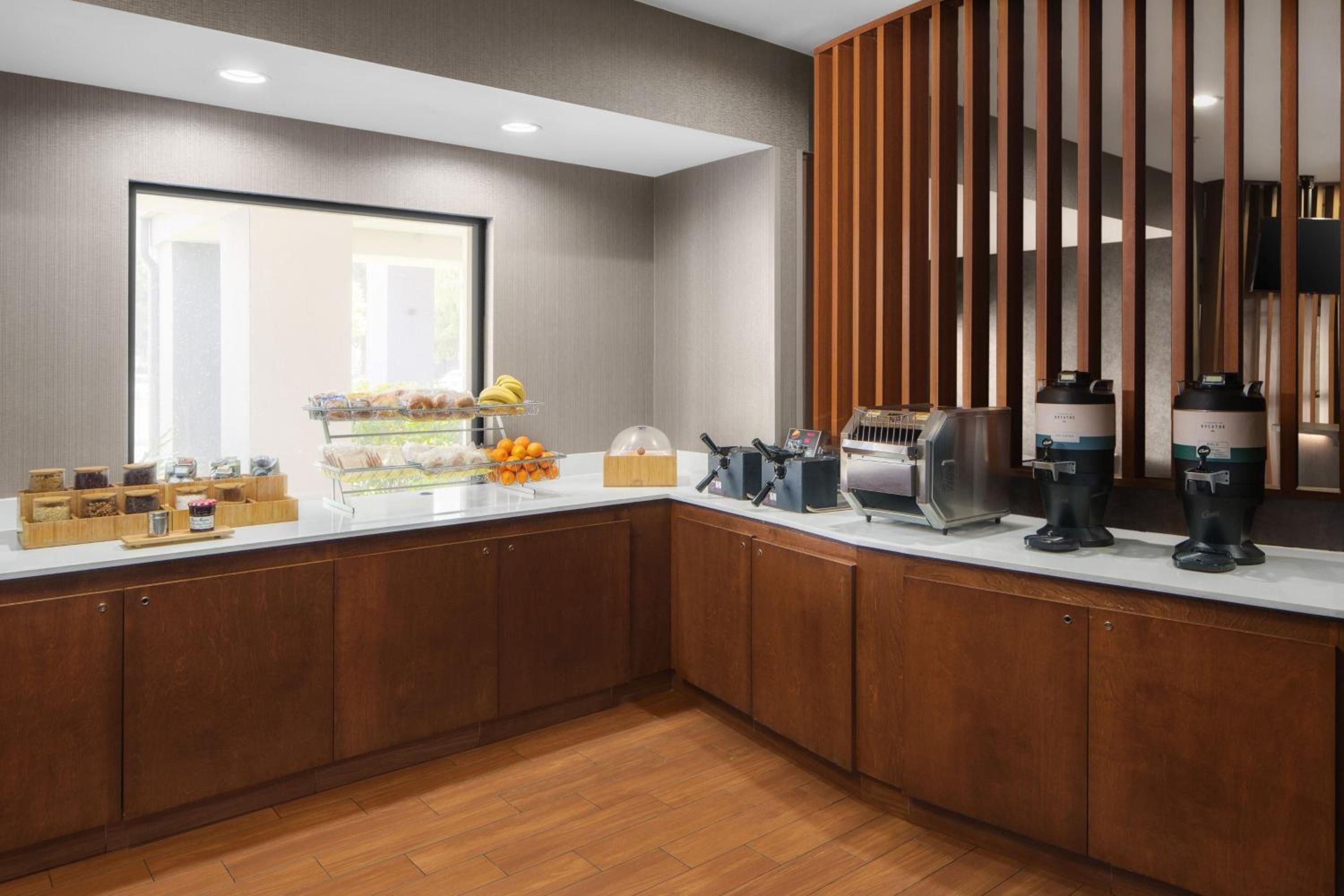 SpringHill Suites Pasadena Arcadia - Property Image 10