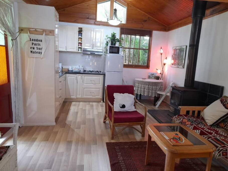Quirky Cottage in Centre of Maleny, Walk Everywhere