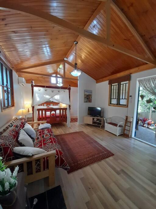 Quirky Cottage in Centre of Maleny, Walk Everywhere