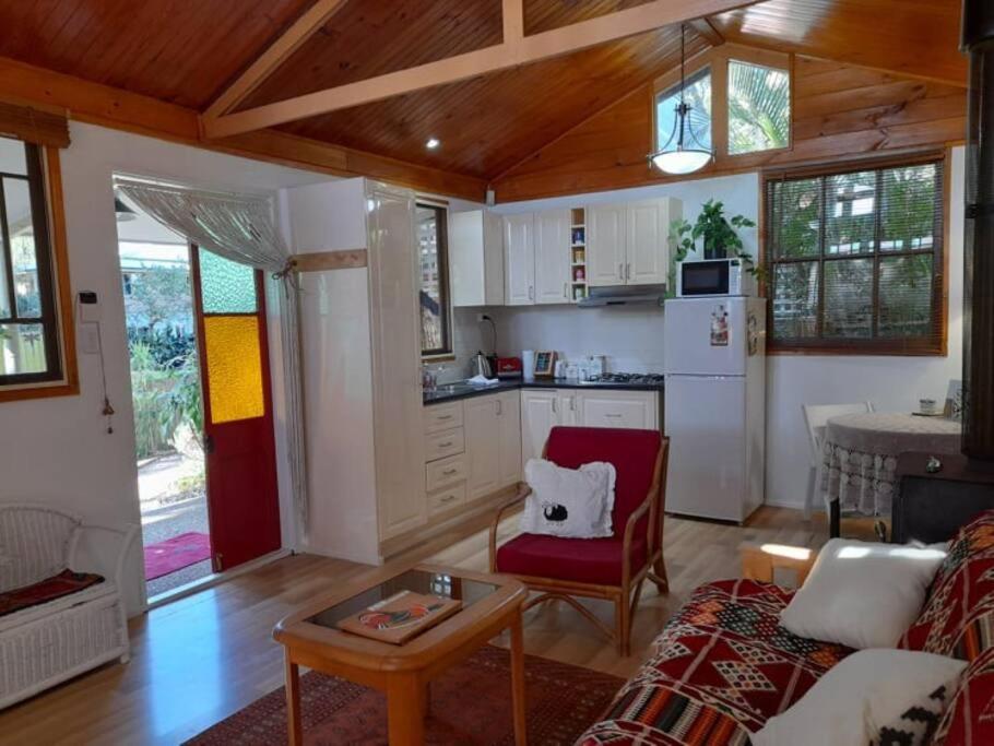 Quirky Cottage in Centre of Maleny, Walk Everywhere