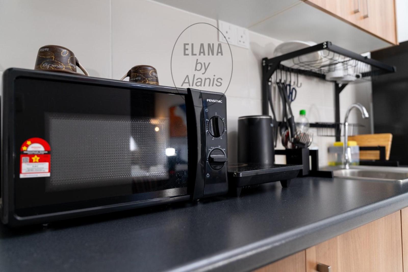 Elana by Alanis Free Wifi and Netflix photo 5
