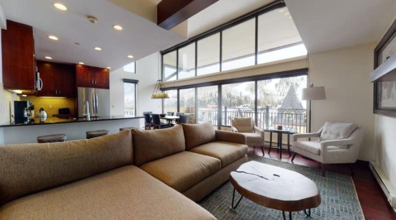 Vail Lionshead Village 3 Bedroom Plus Den With Mountain View view 4