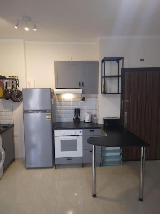 Lovely big 3 BR with View view 4