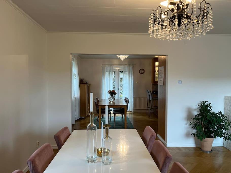 Grand villa with great location!