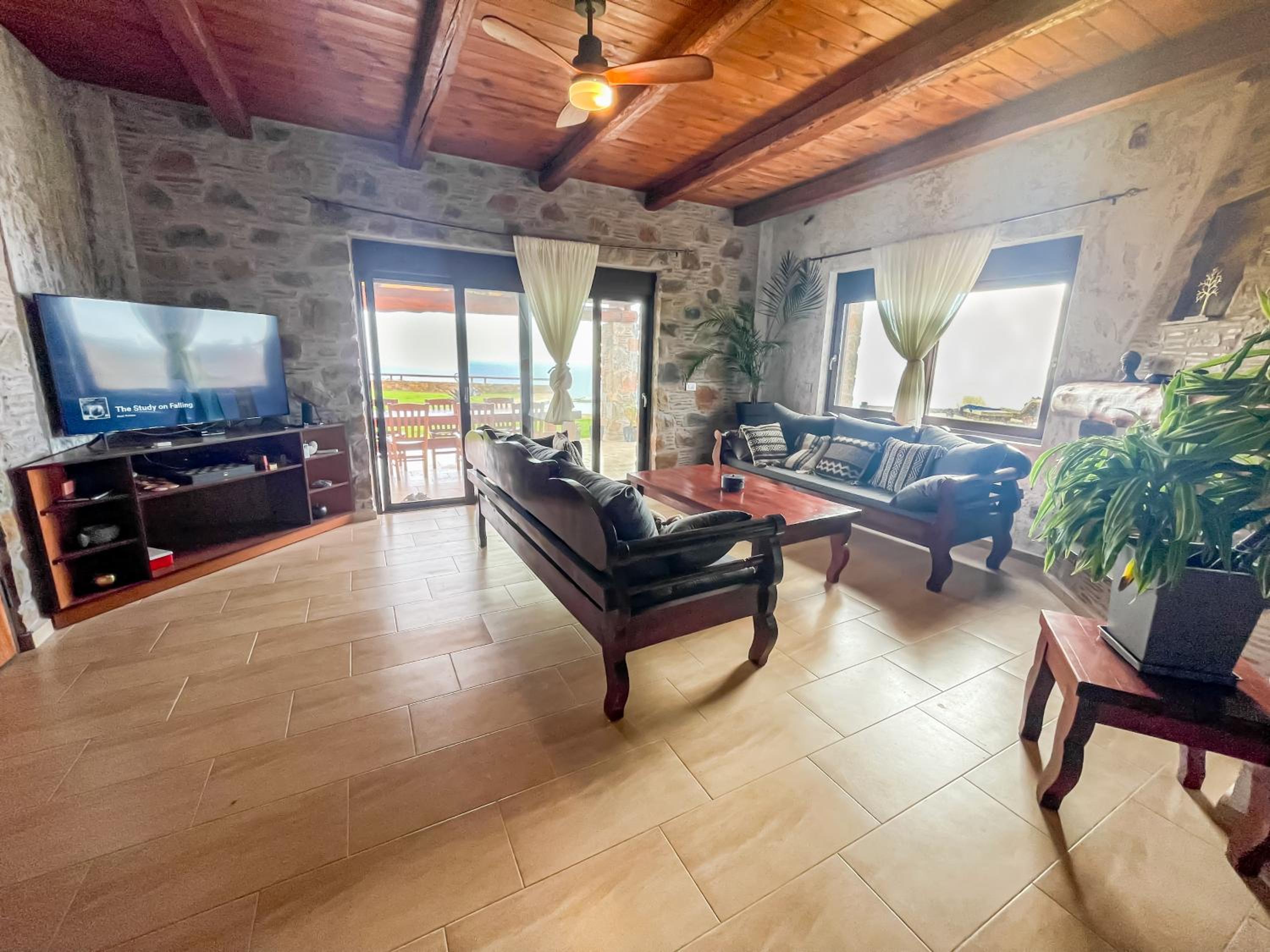 VILLA DEMETRA