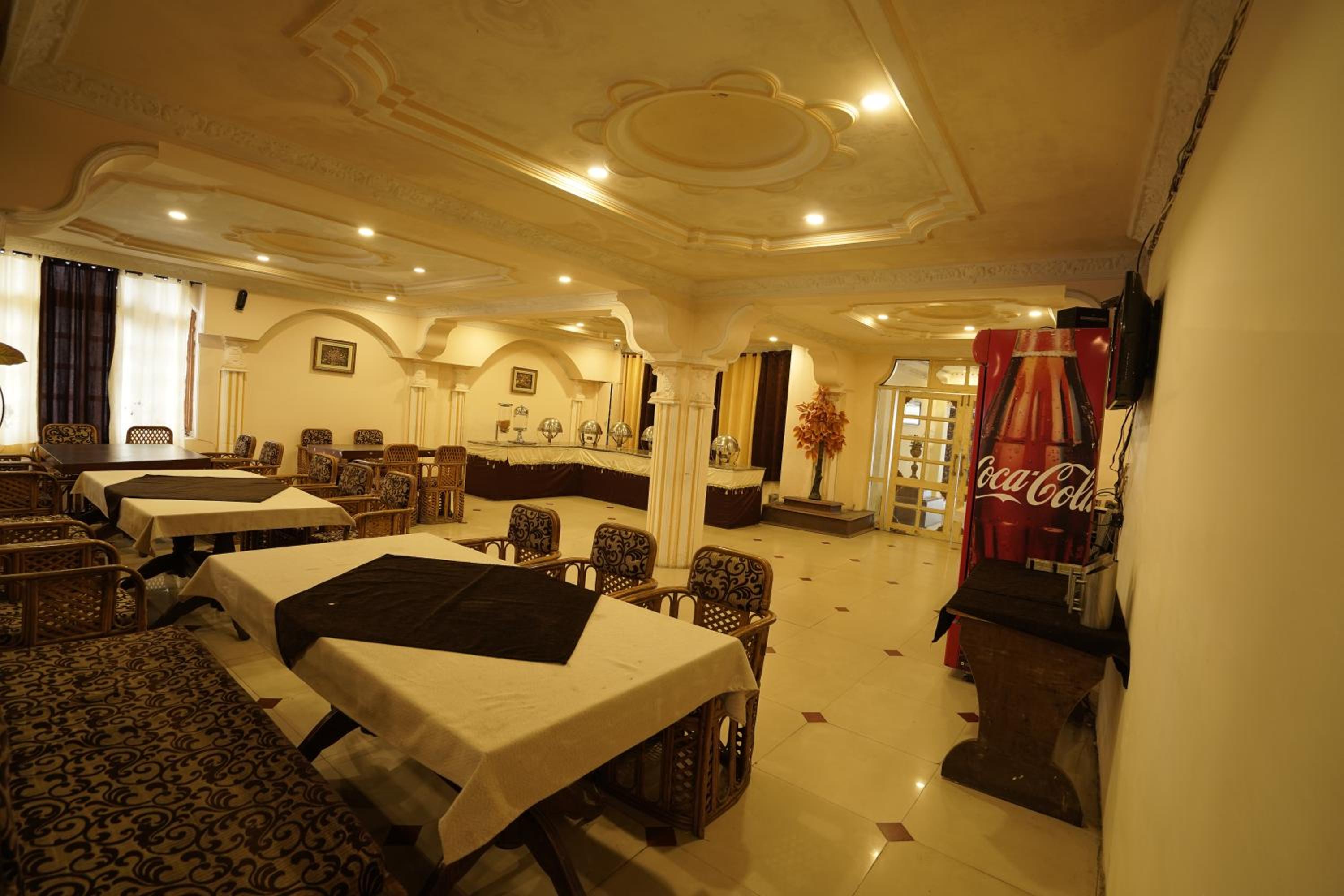 Royal Palace Resort Bhagsunag