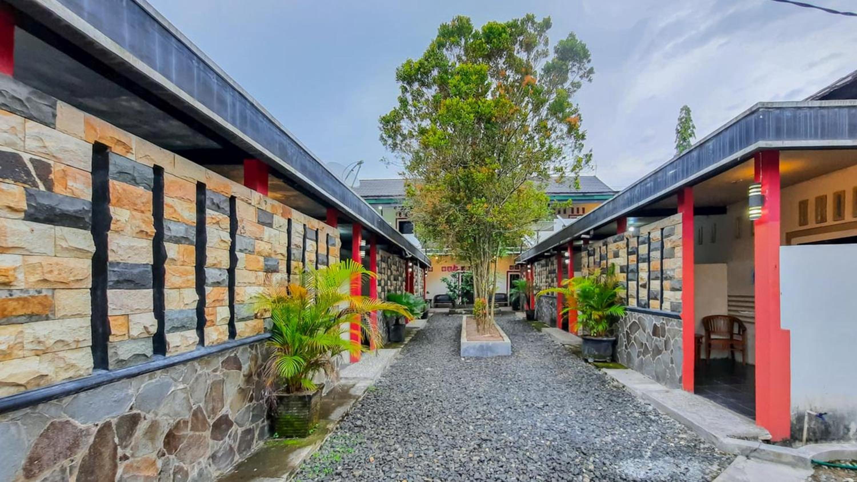 Wisma Malawen Palangkaraya Mitra RedDoorz view 3