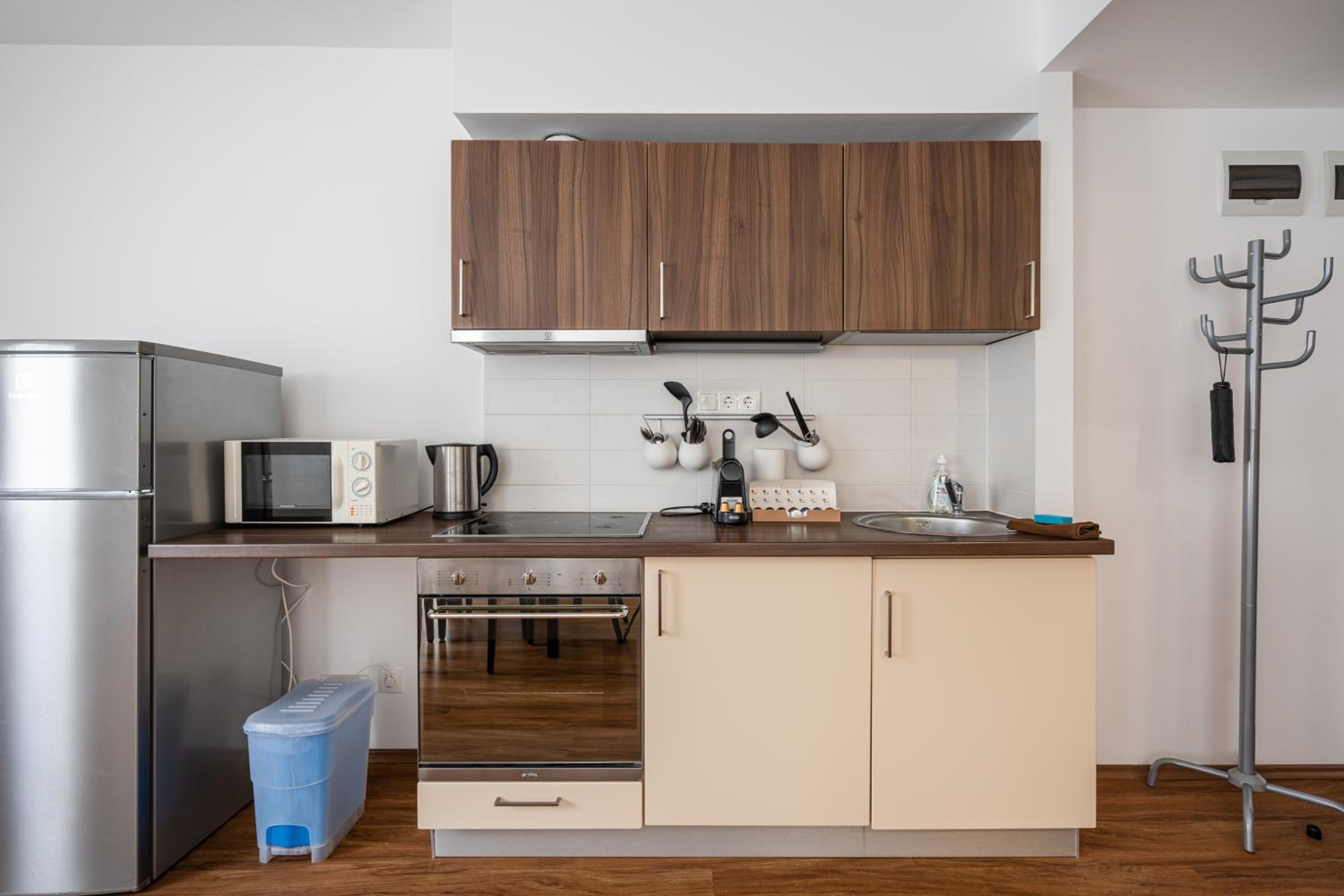 White Cascade Realty Apartment