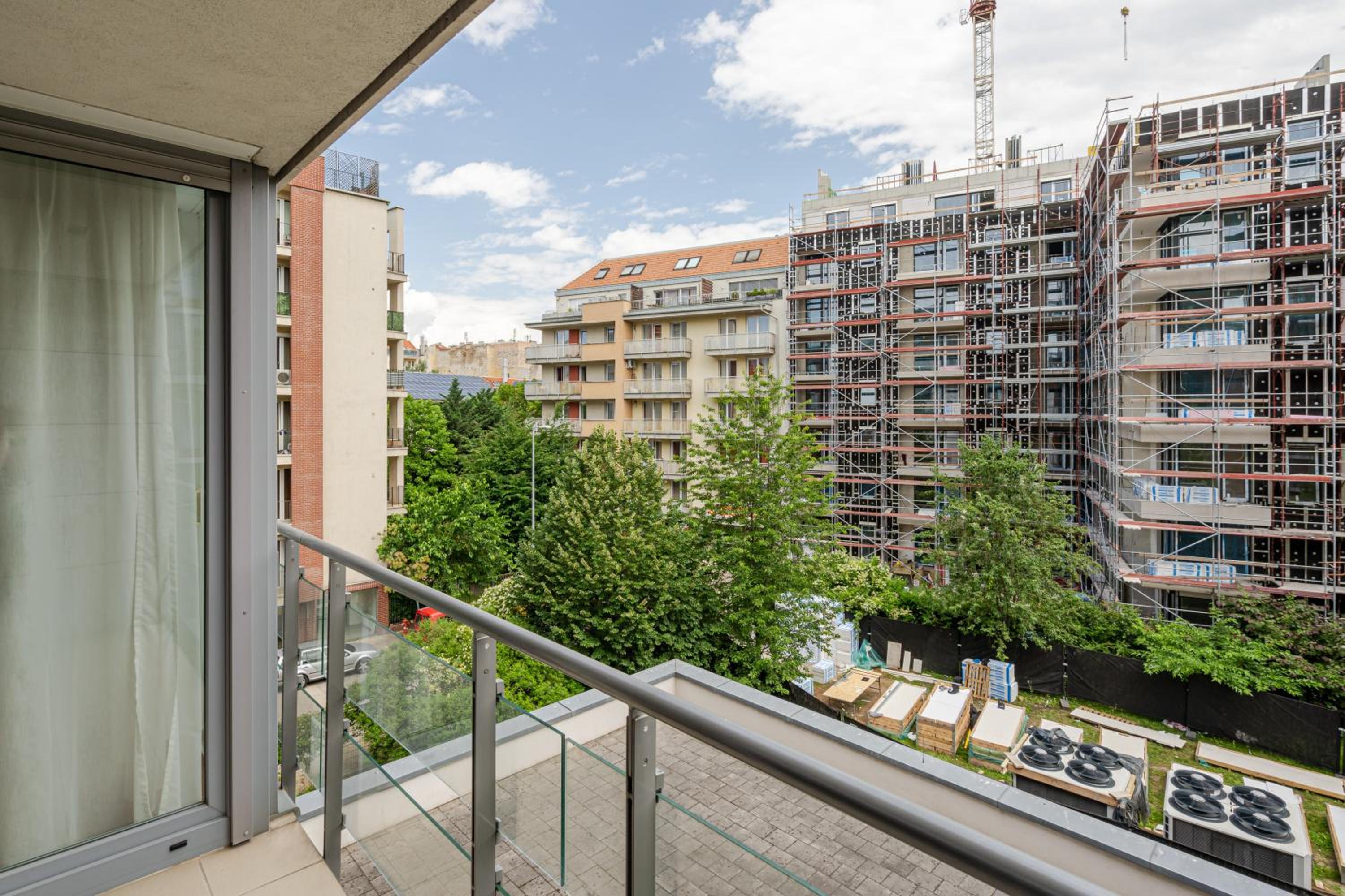 White Cascade Realty Apartment