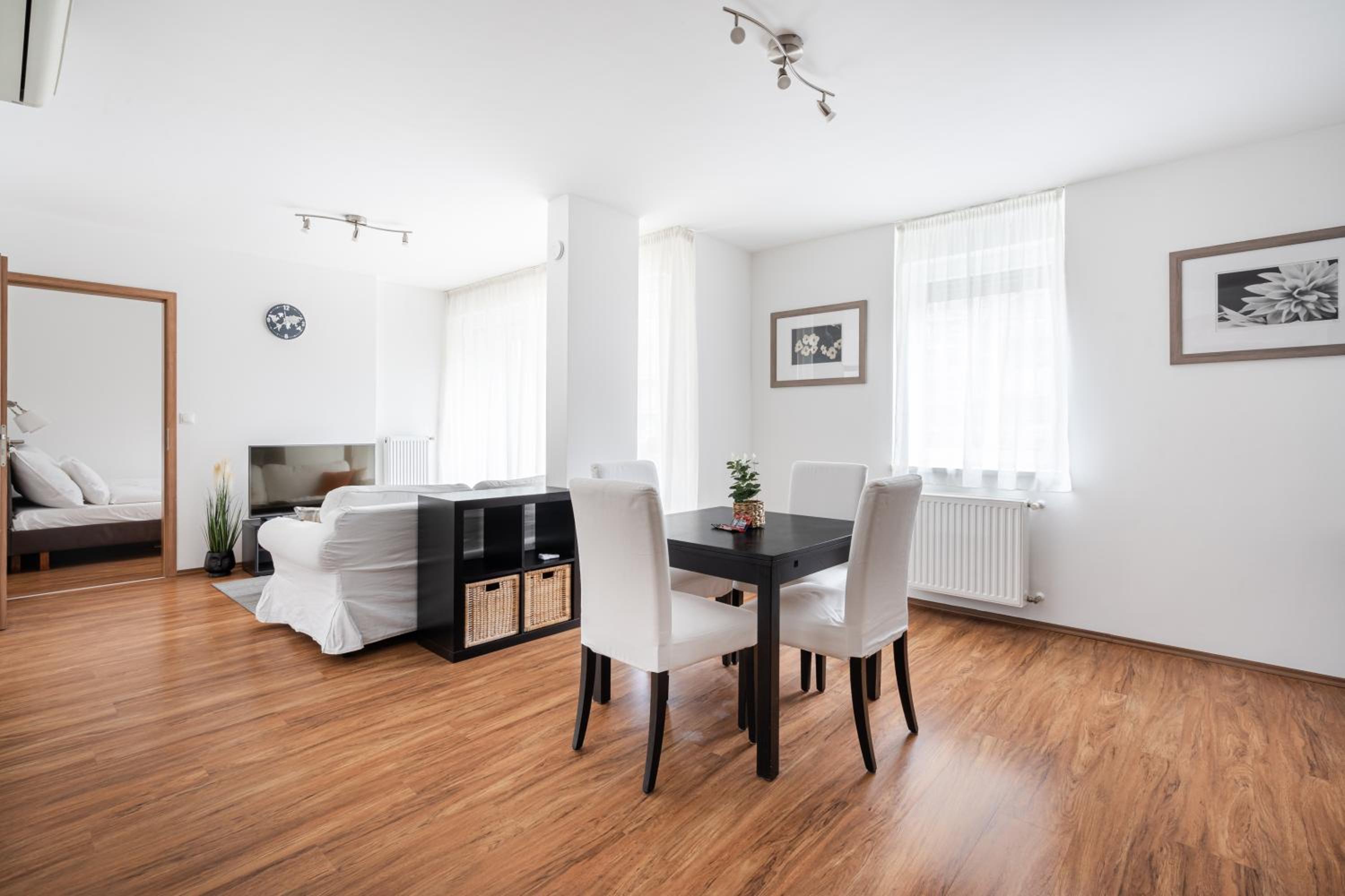White Cascade Realty Apartment
