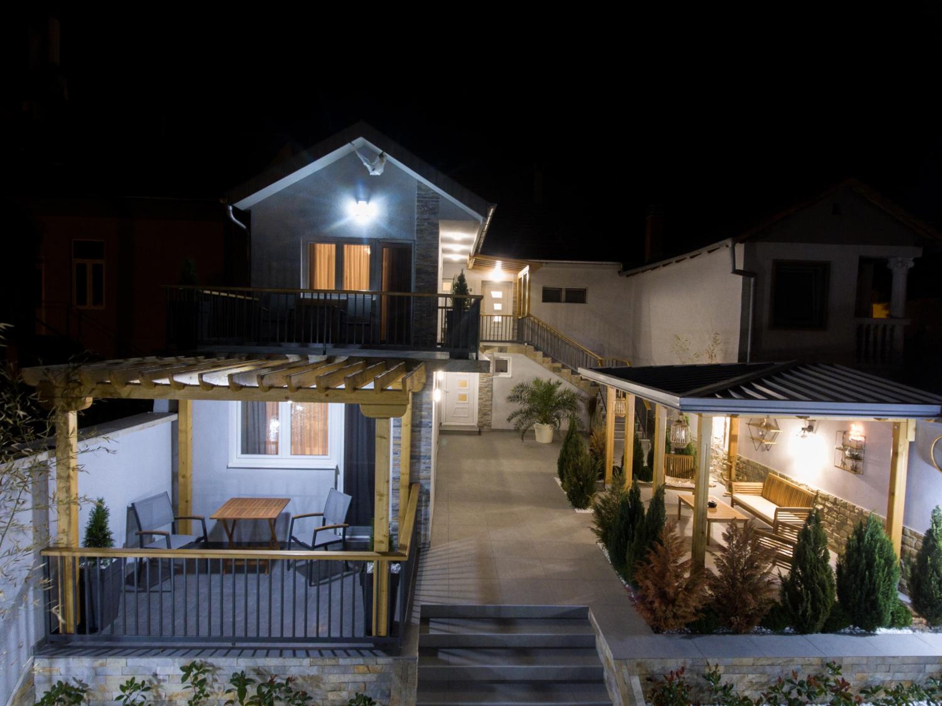 Bella Apartments