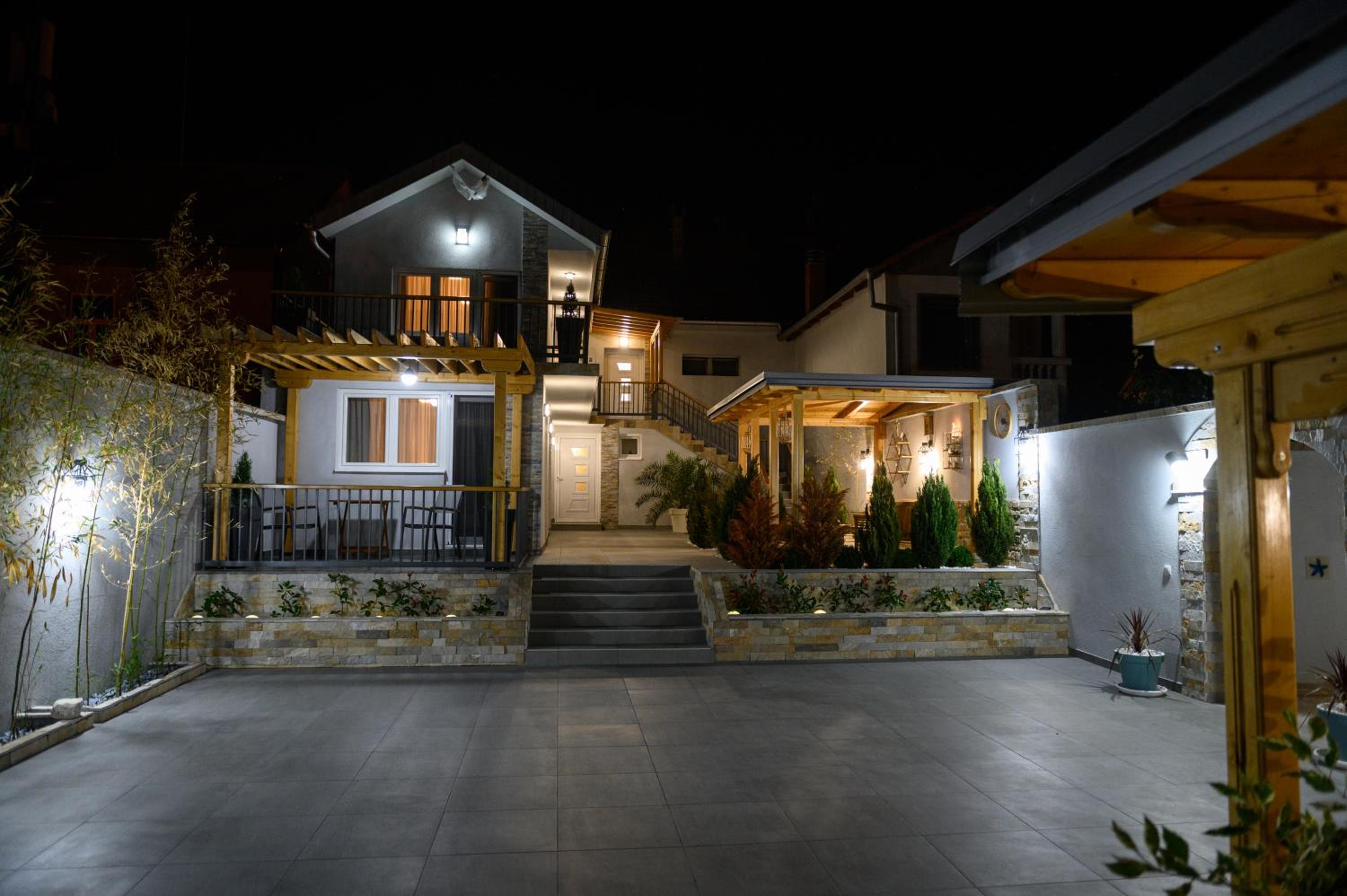 Bella Apartments
