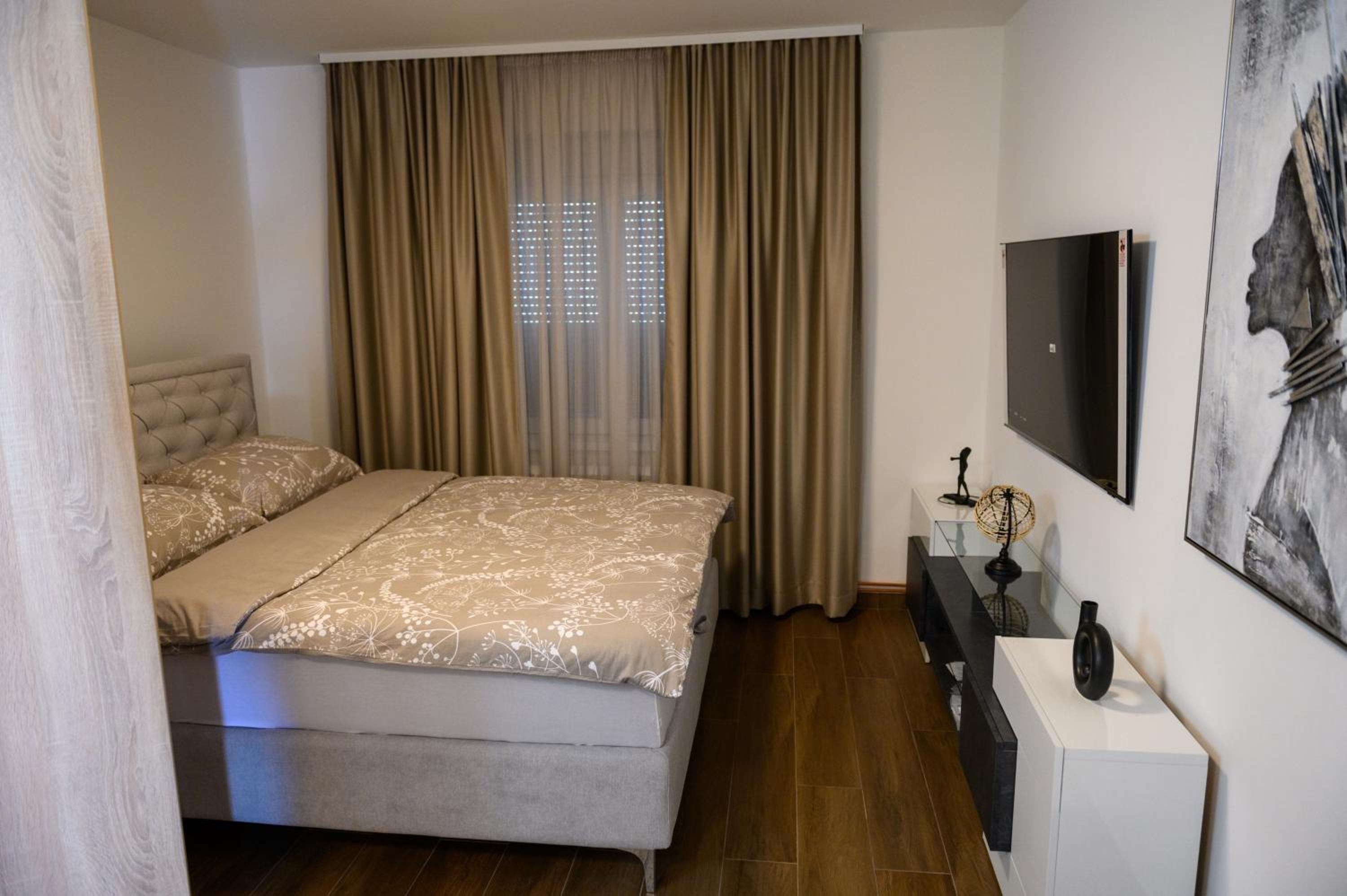 Bella Apartments