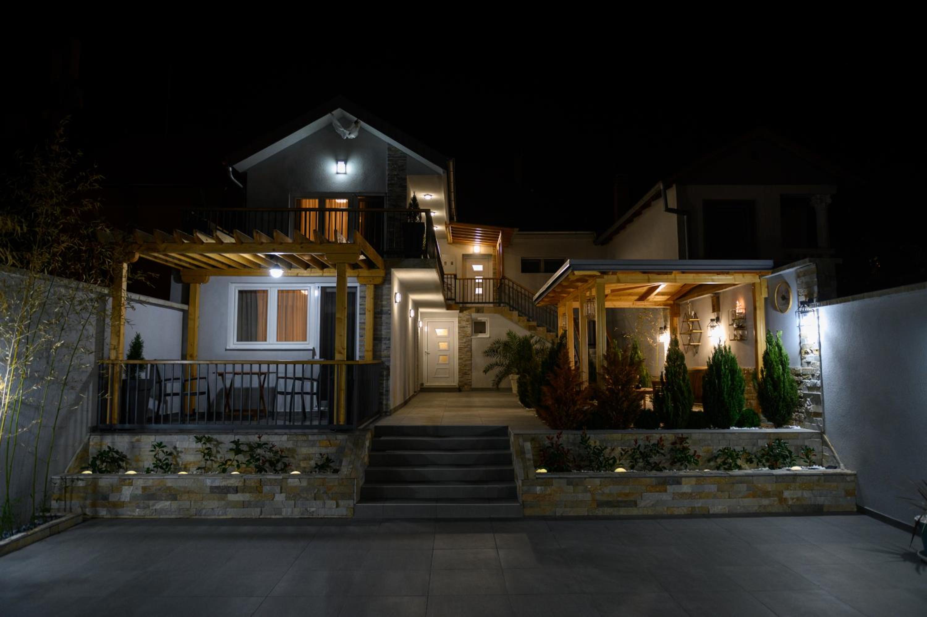 Bella Apartments
