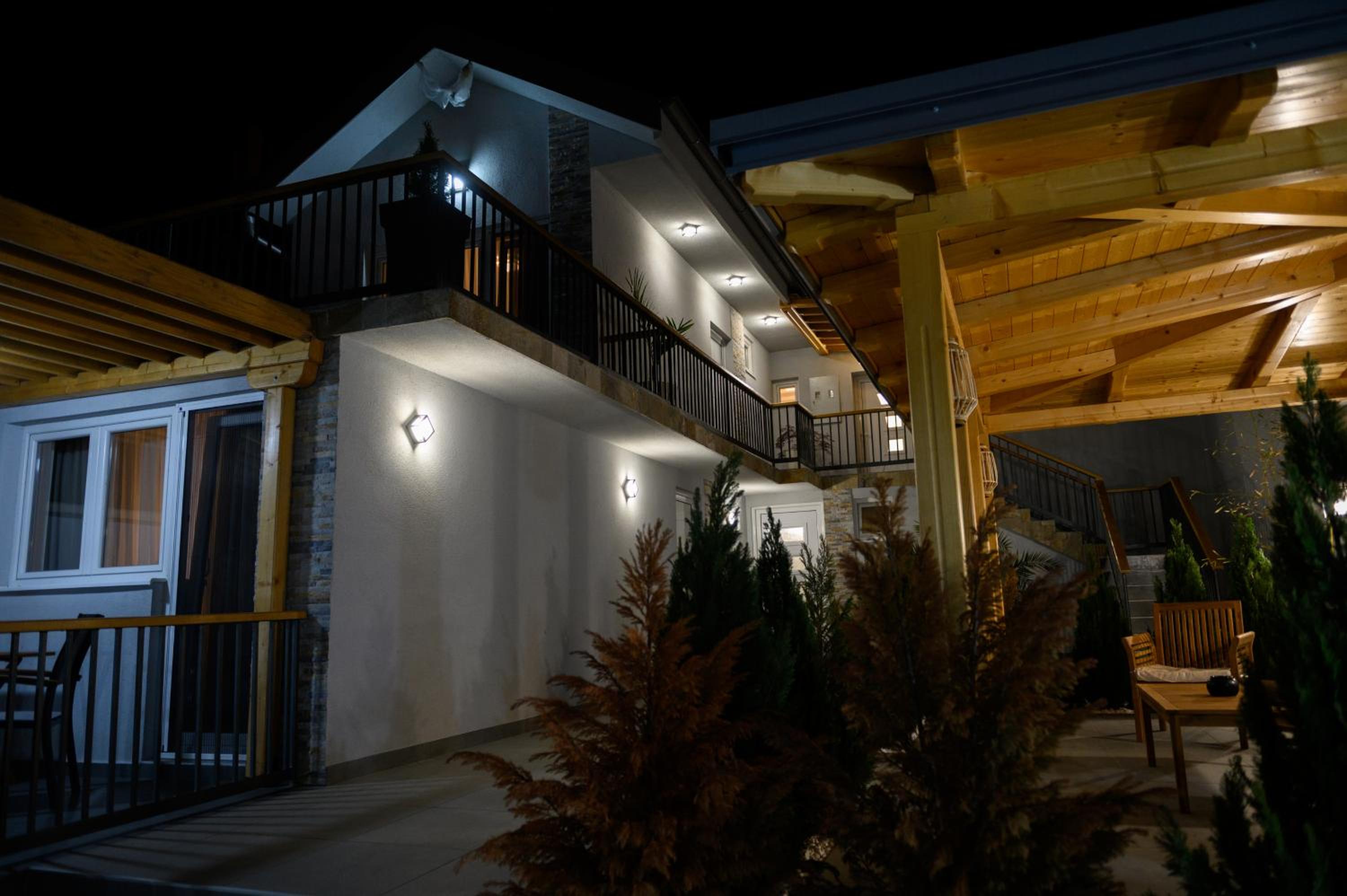Bella Apartments
